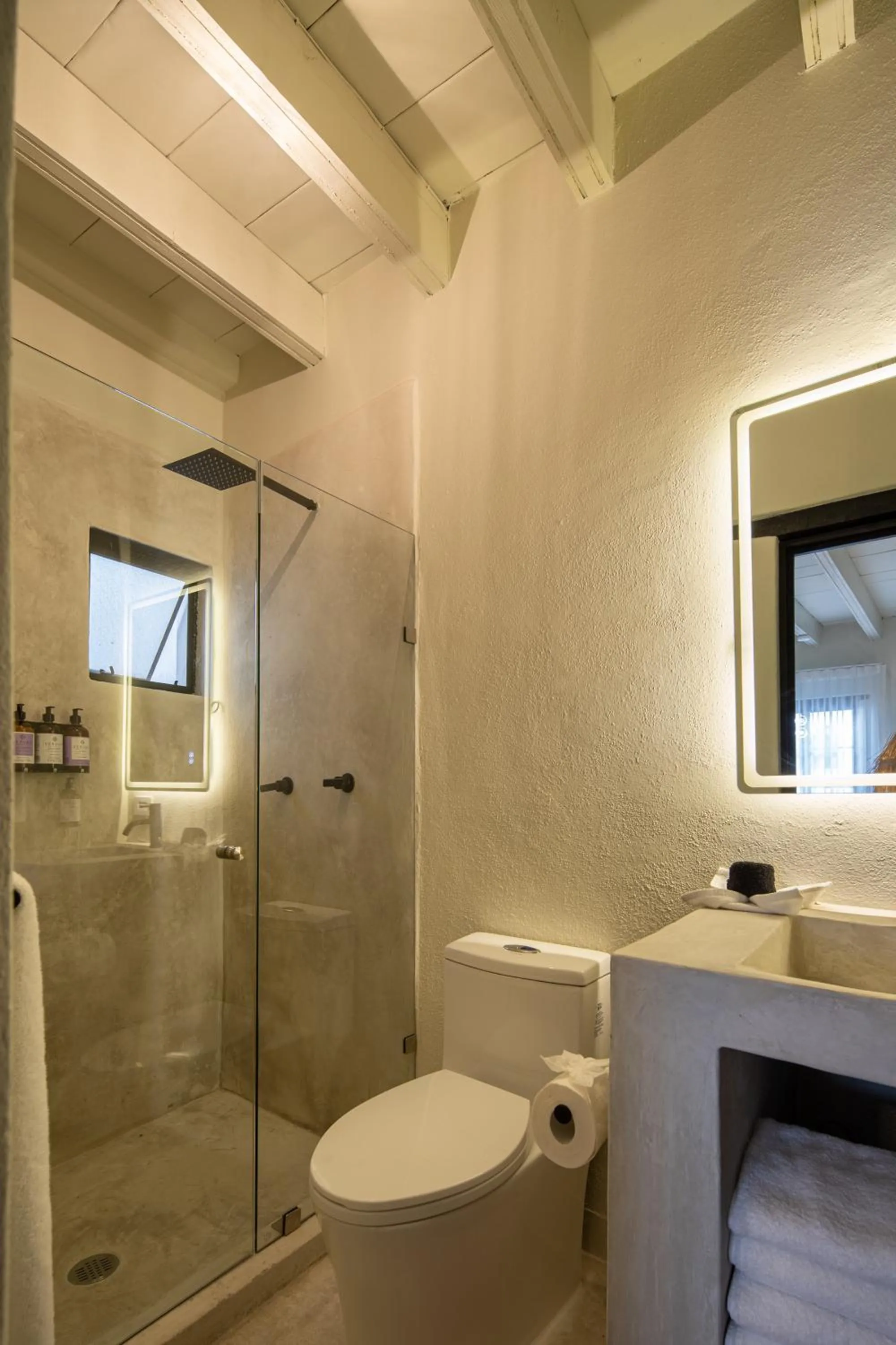 Shower in HOLT Hotel del Pueblito