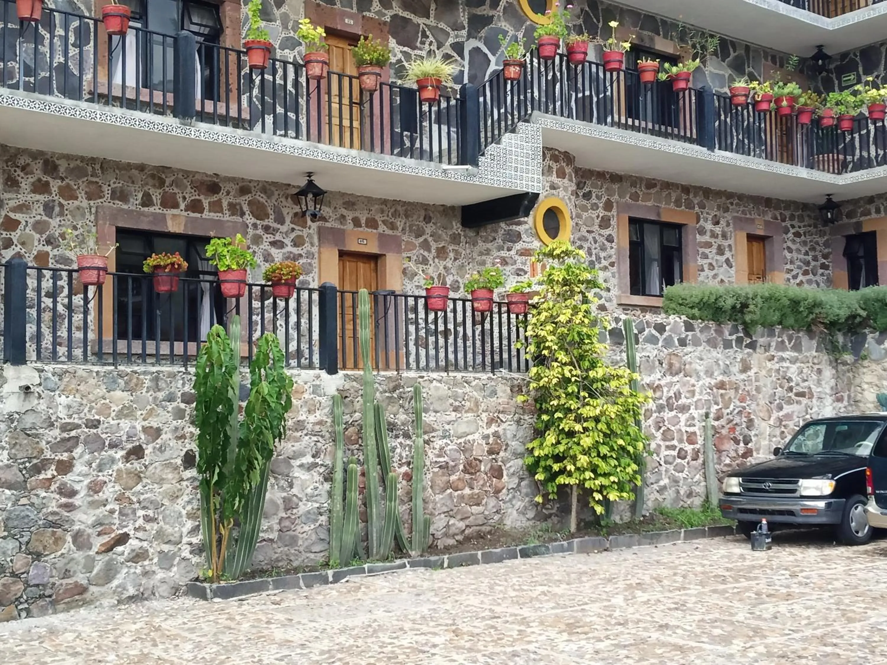 Property building in Posada de las Monjas