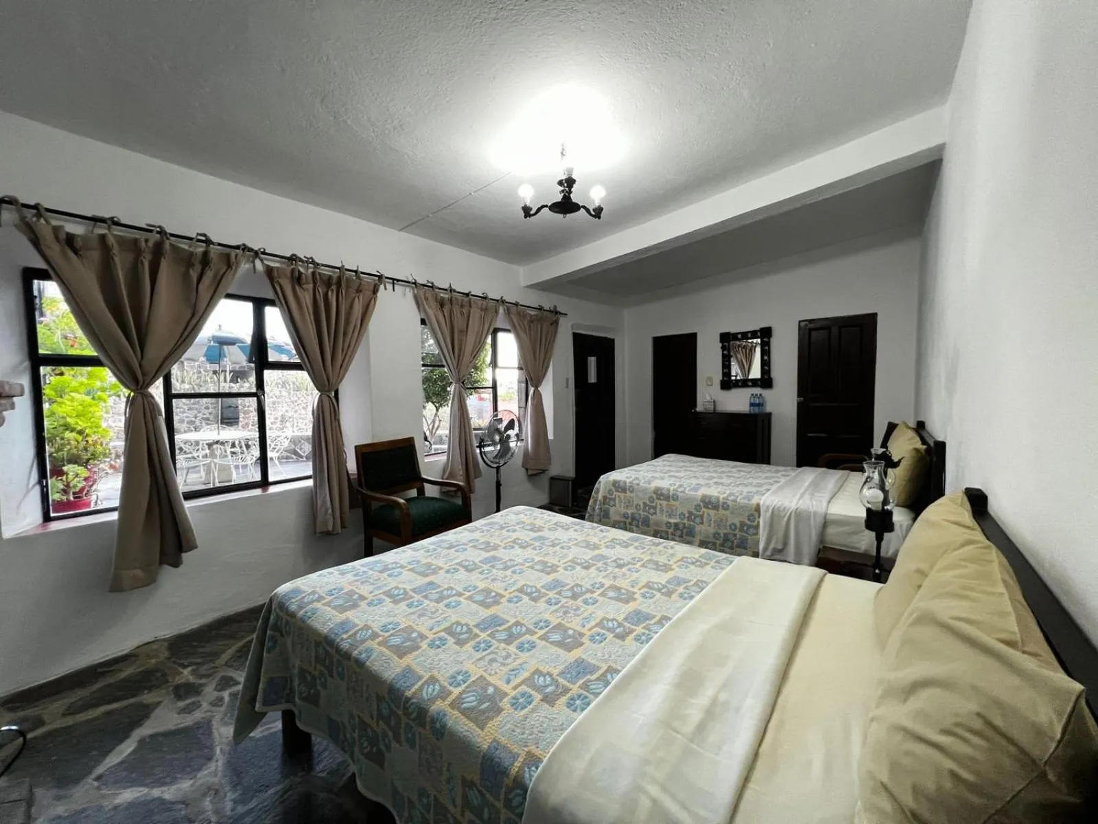 Photo of the whole room, Bed in Posada de las Monjas