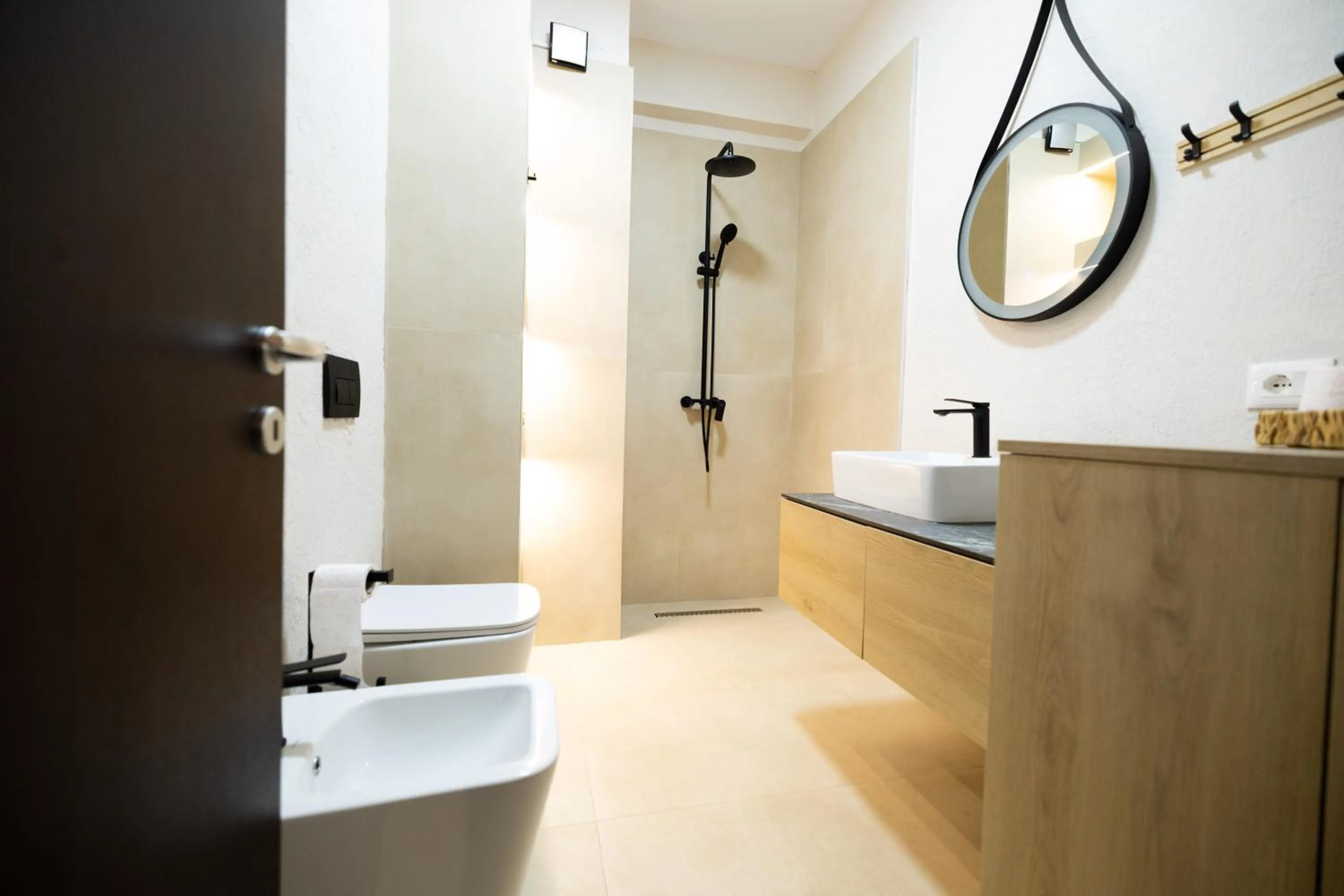 Shower in Boho Central Apartment