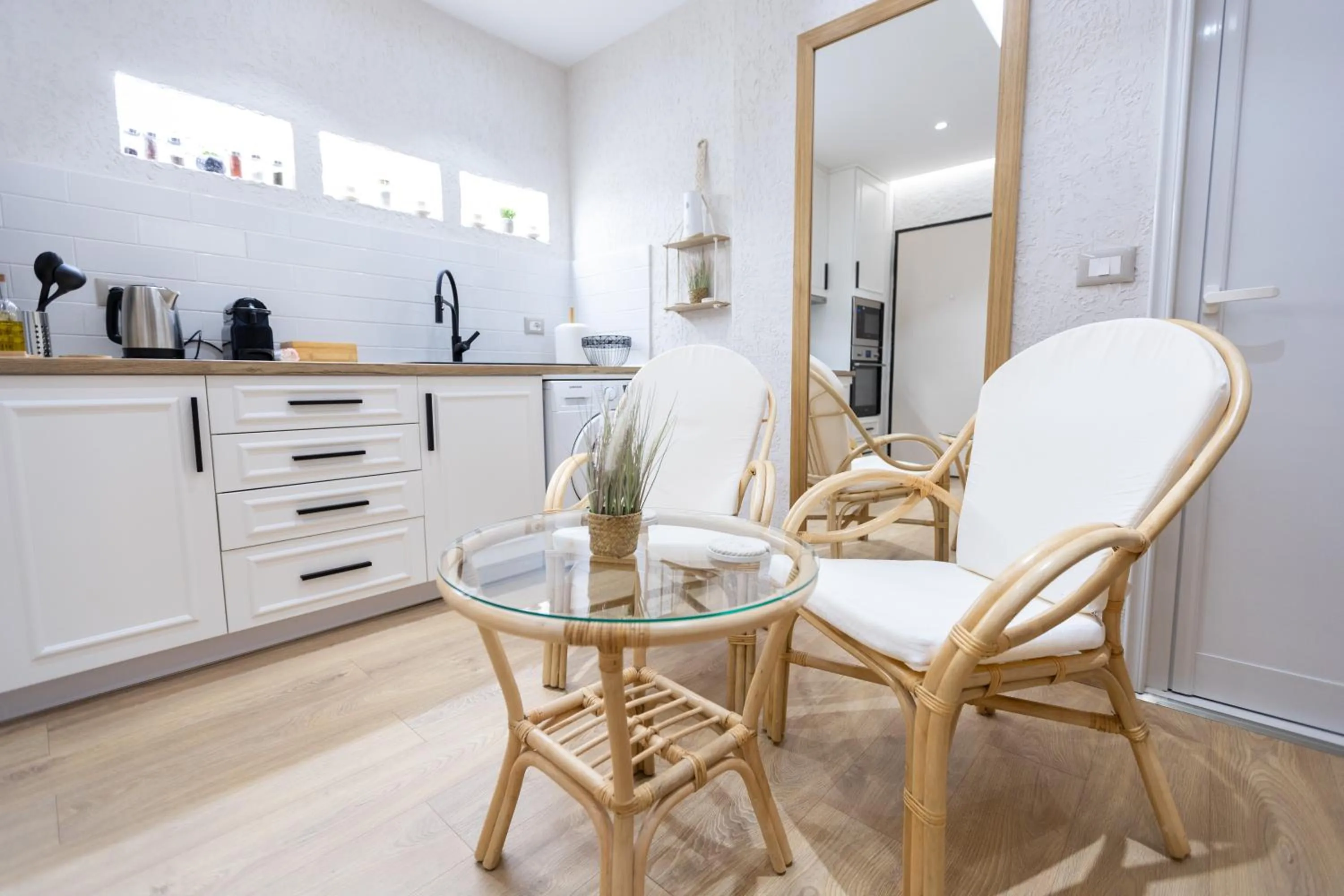 Dining area in Boho Central Apartment