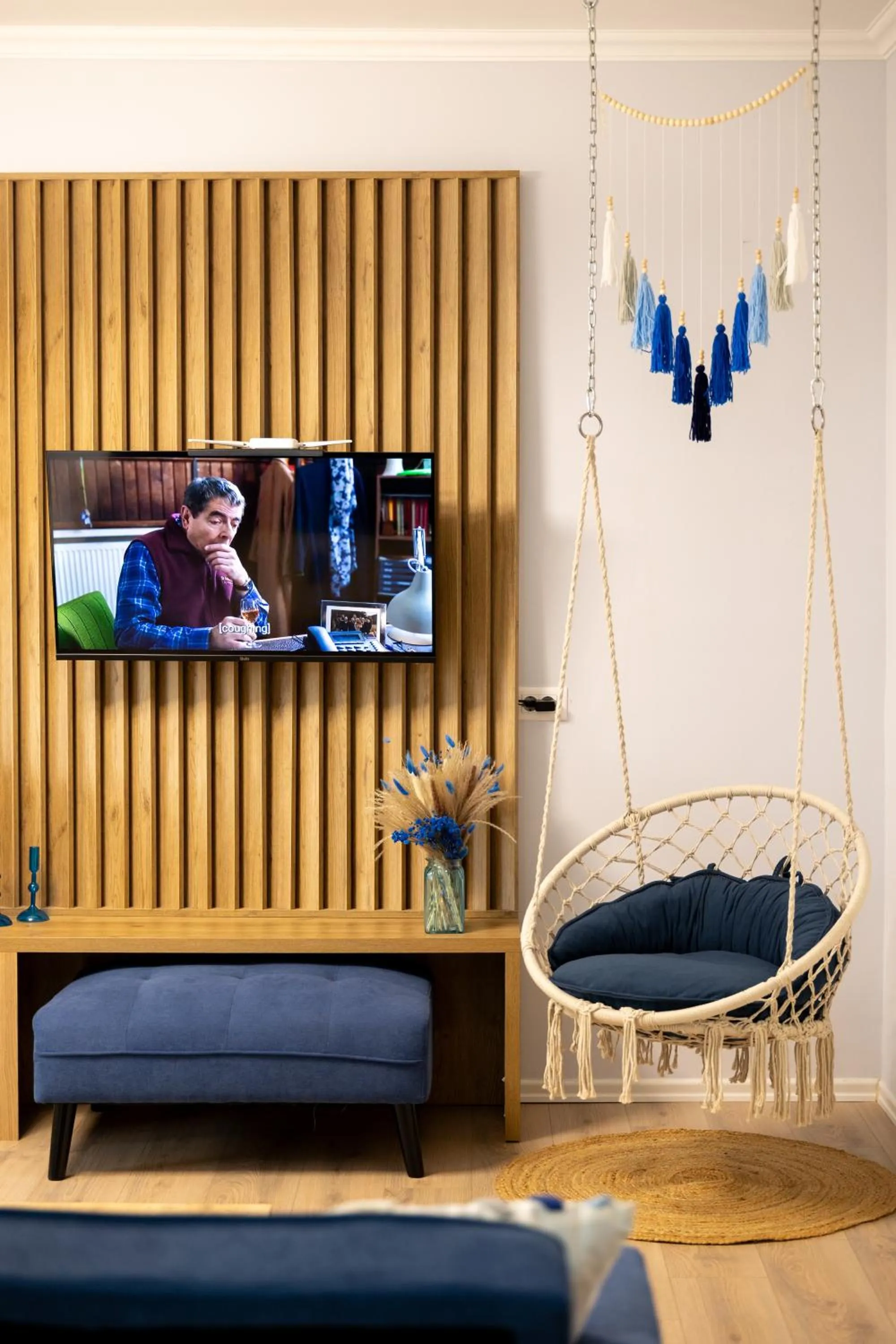 TV and multimedia in Boho Central Apartment