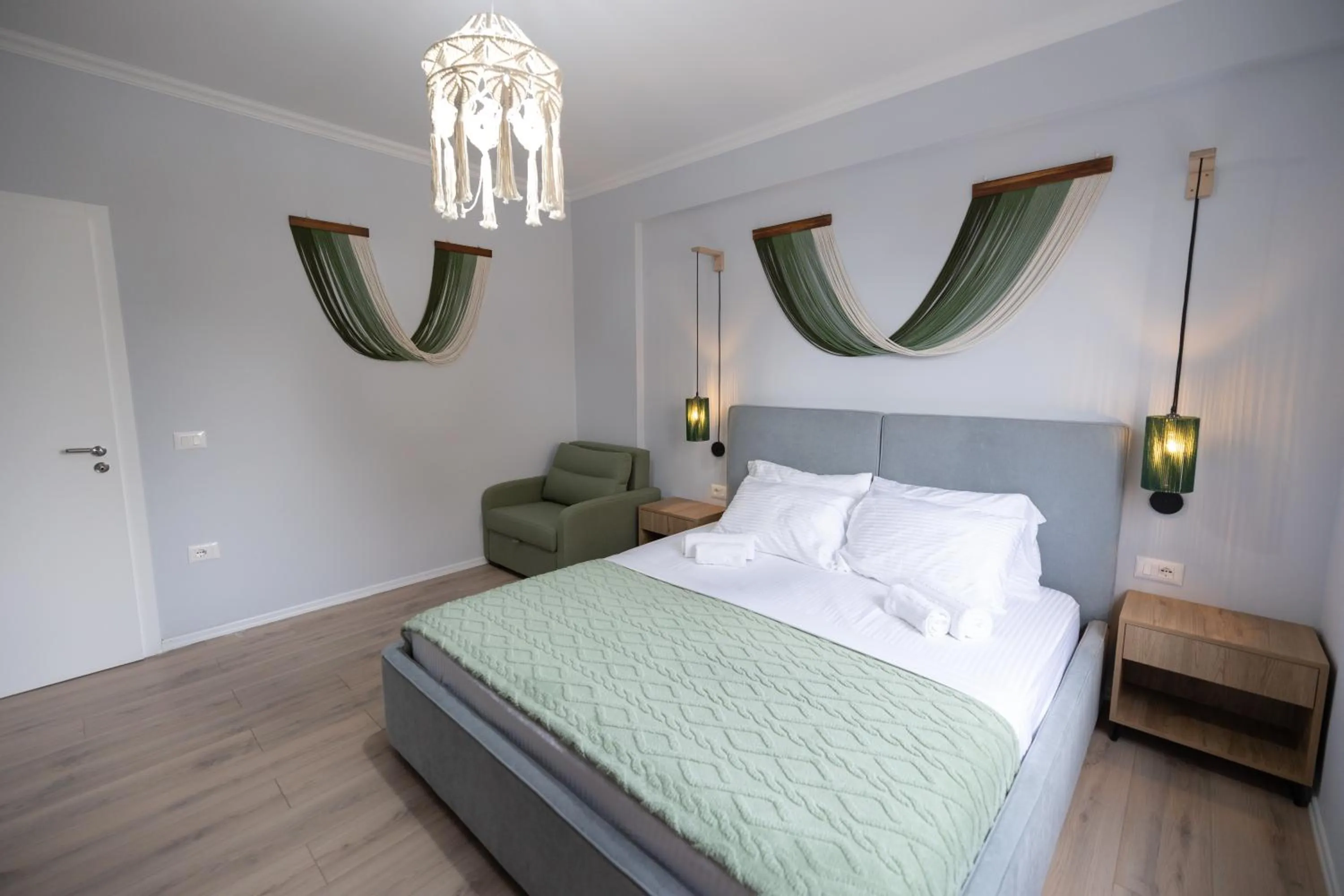 Photo of the whole room, Bed in Boho Central Apartment