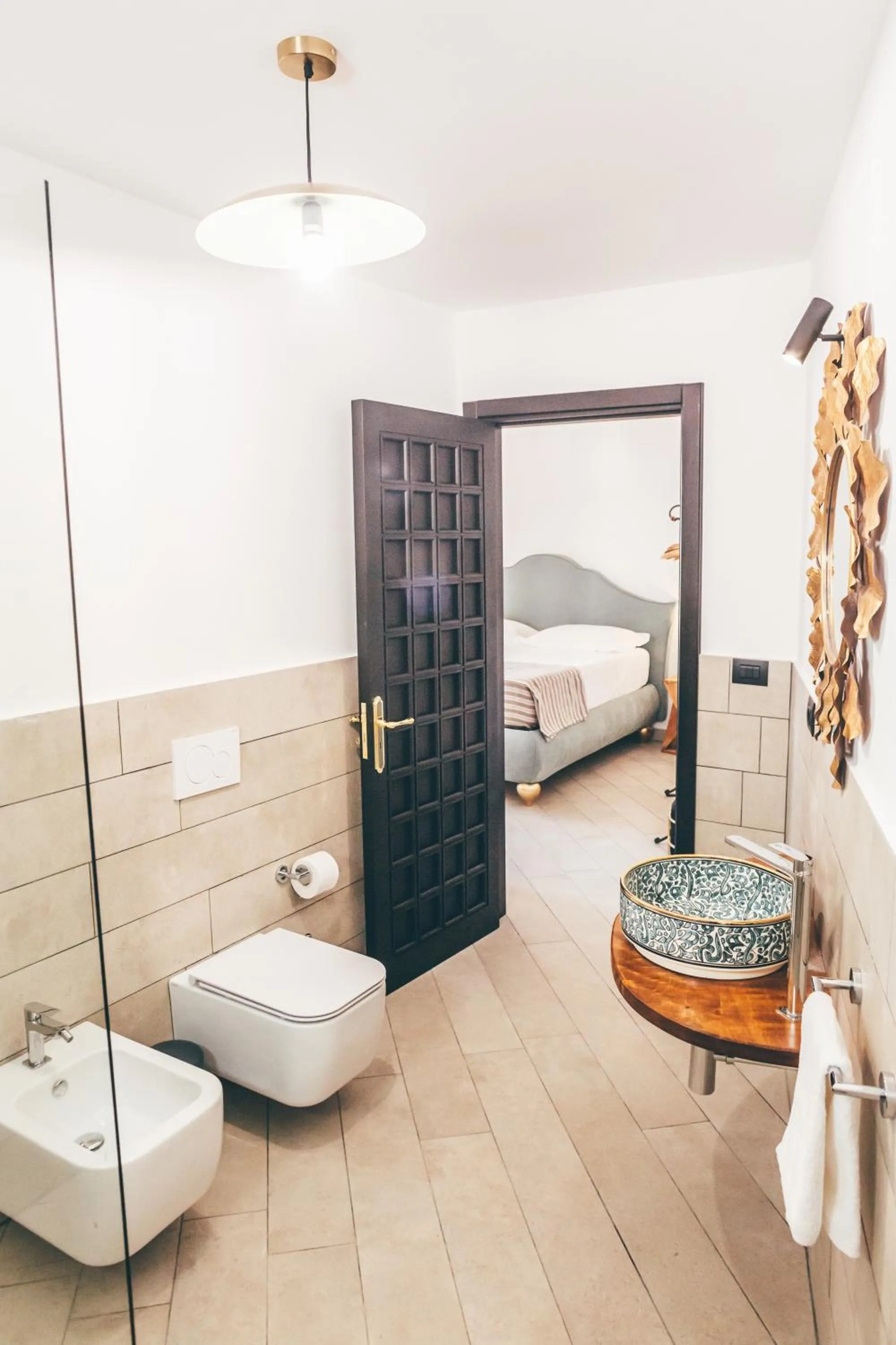 Bathroom in Eksōtika