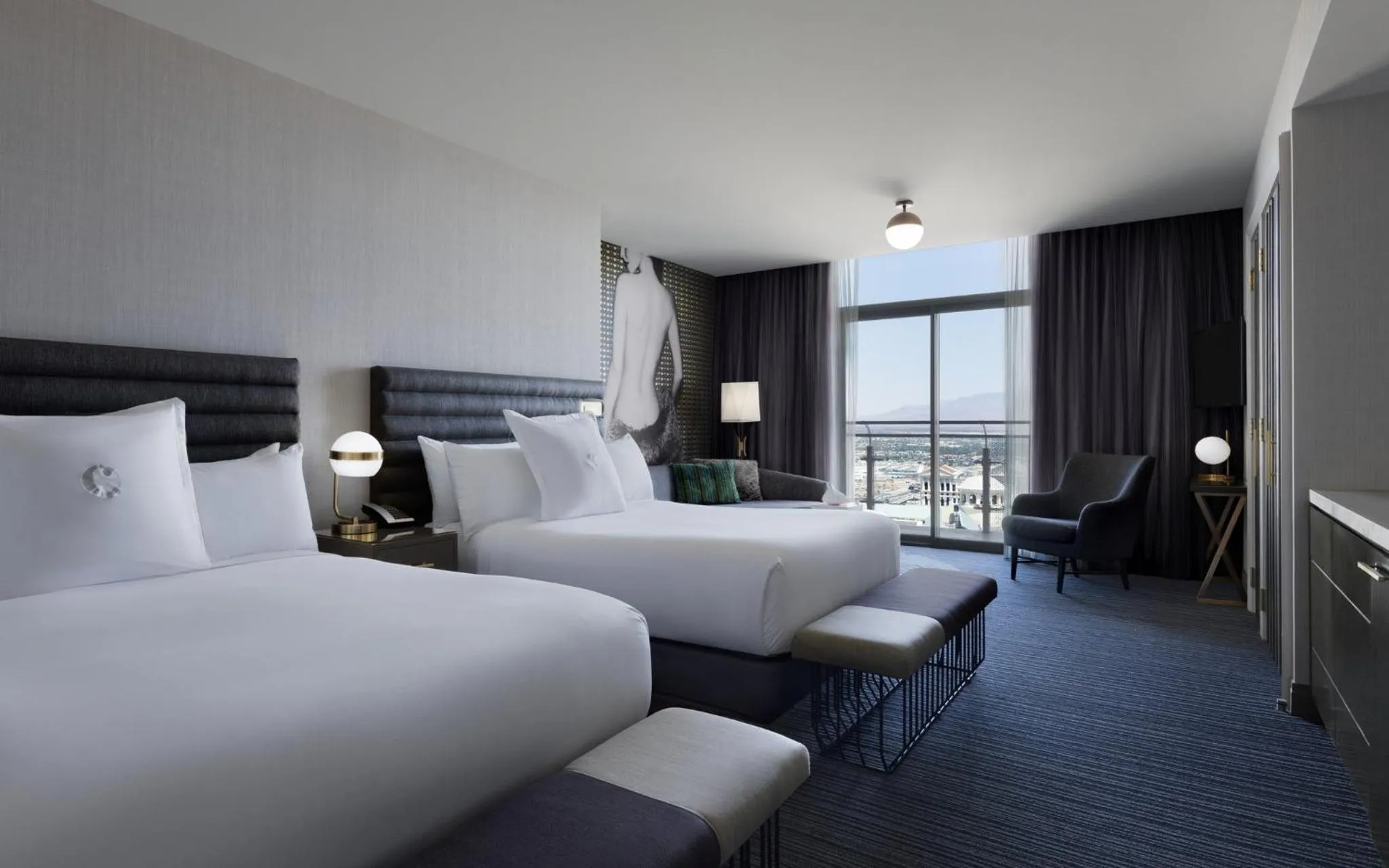 Bedroom, Bed in The Cosmopolitan Of Las Vegas