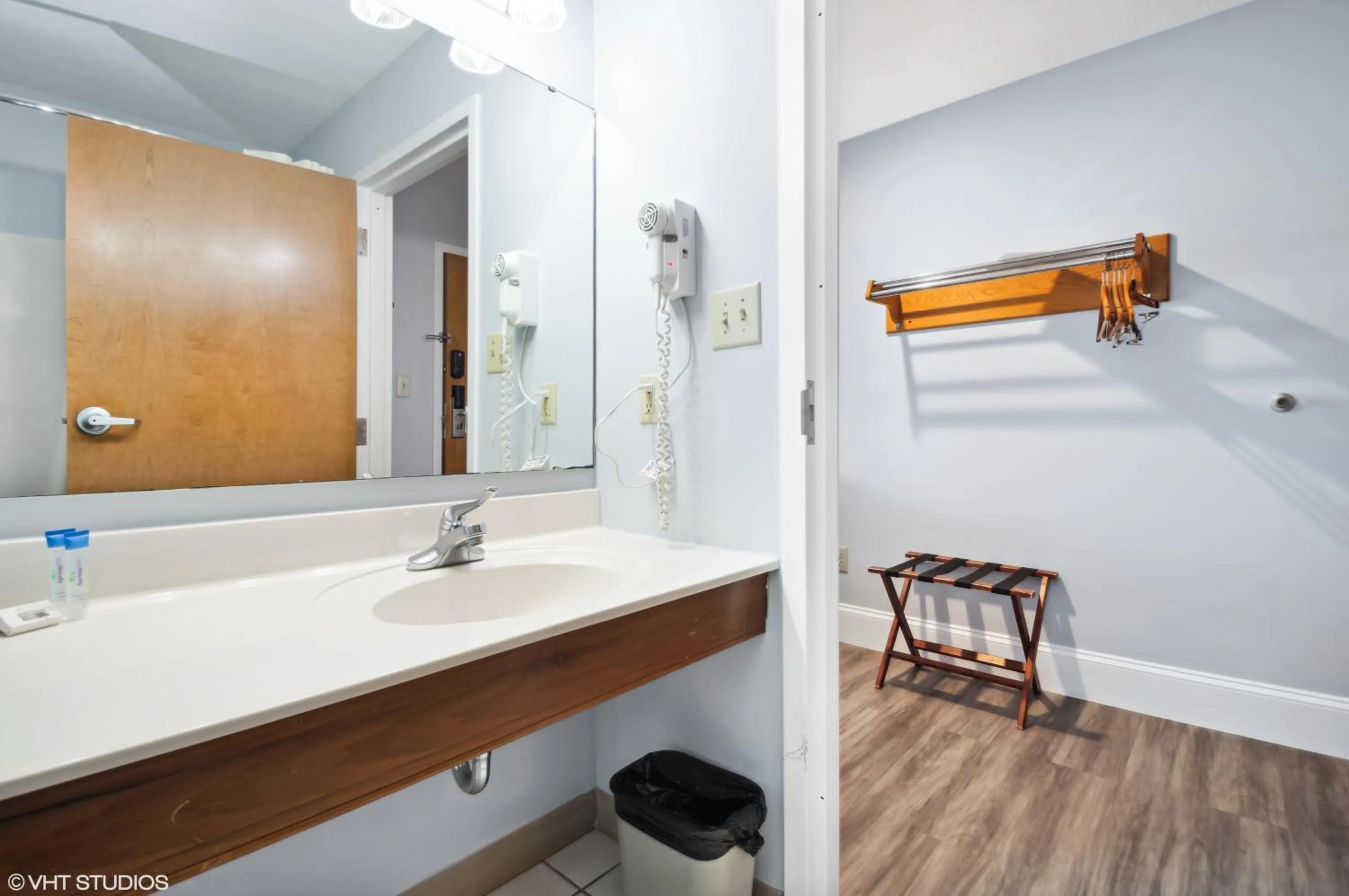 Bathroom in My Hometown Inn