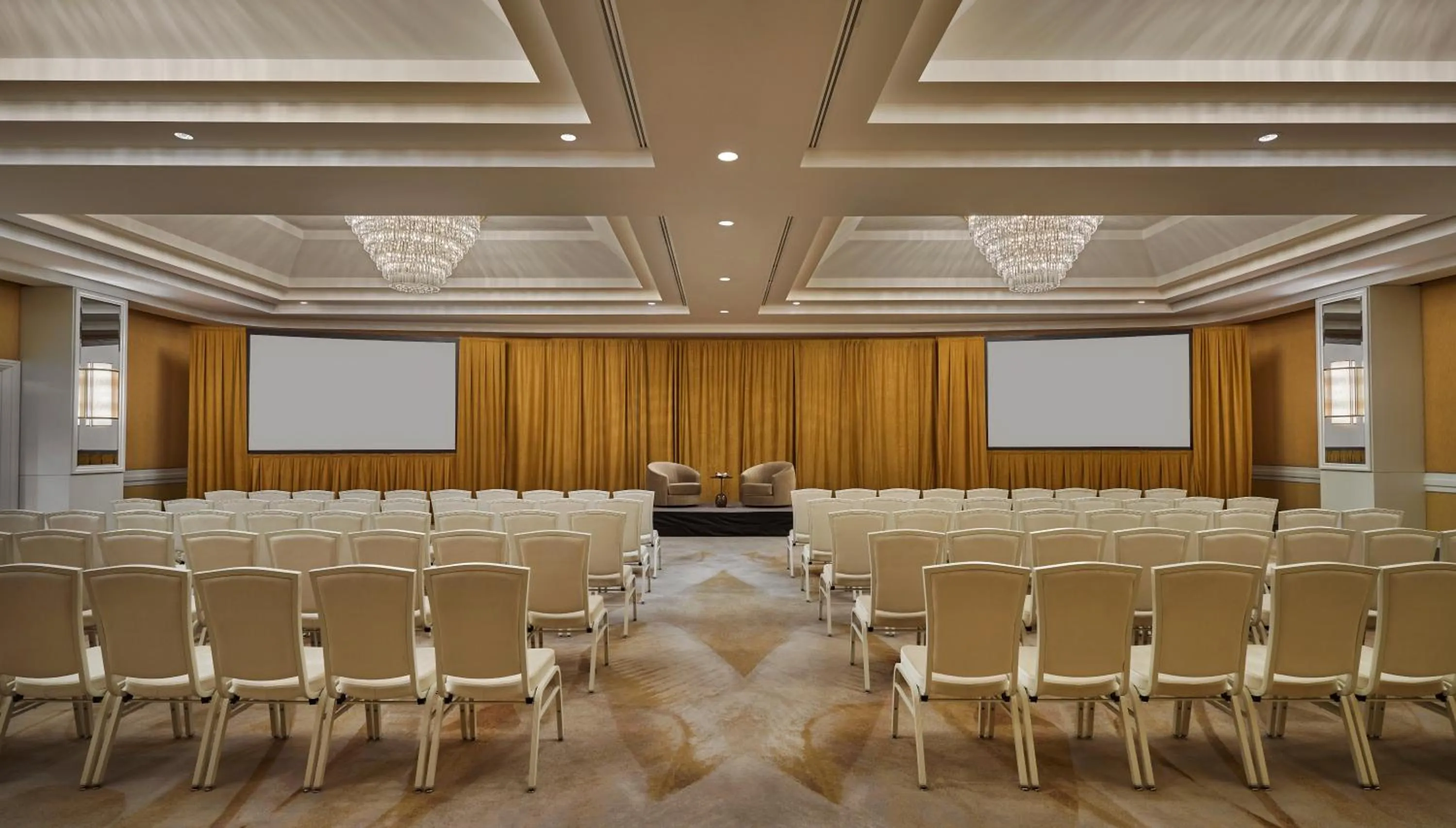 Meeting/conference room in Pendry Newport Beach