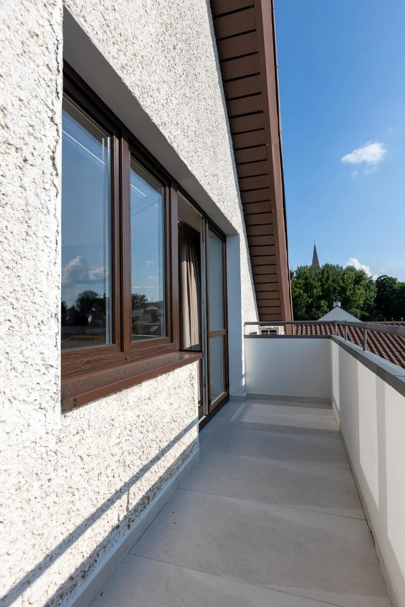 Ostróda City Center Top floor lake view & balcony apartment