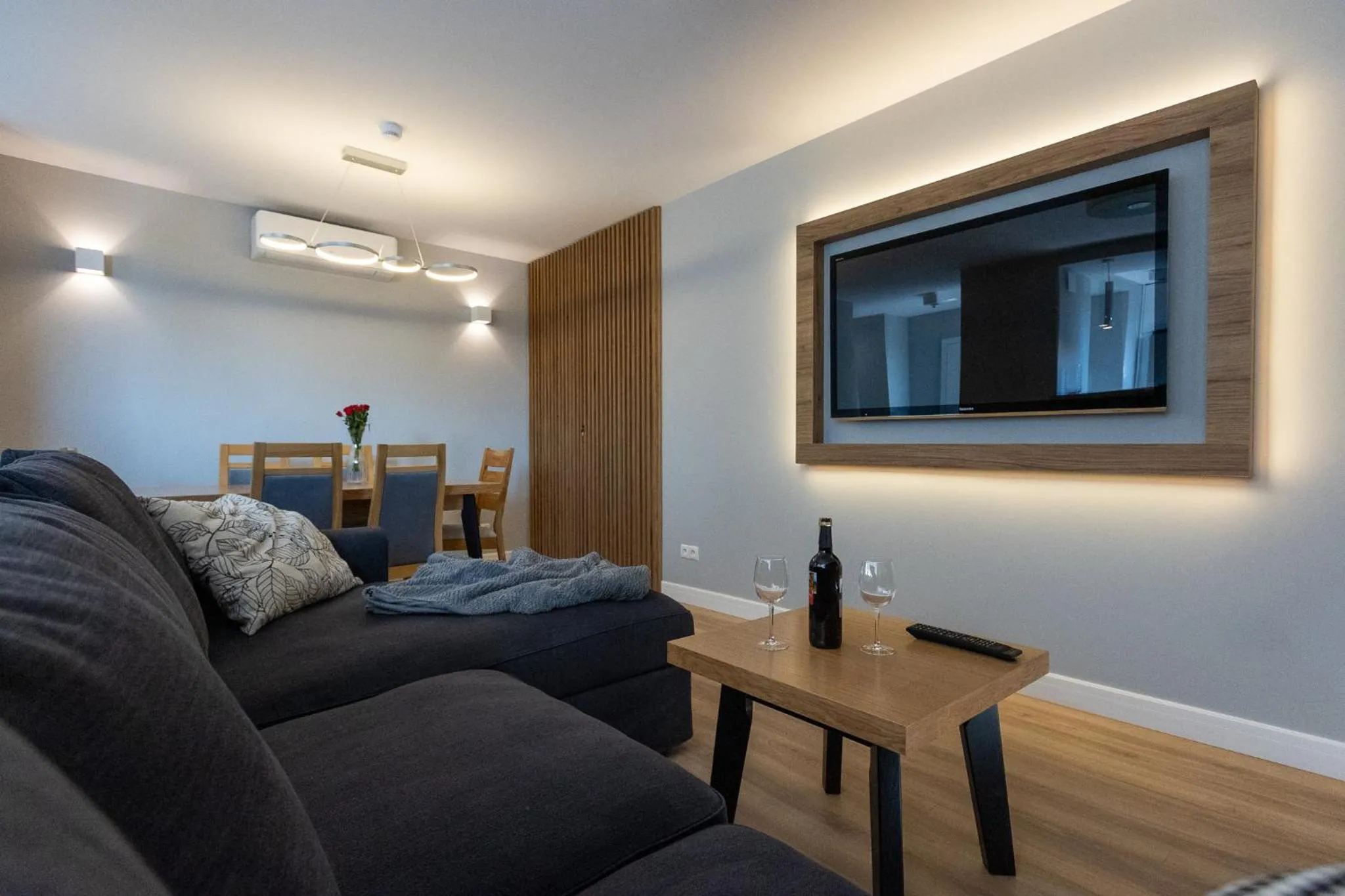 Ostróda City Center Top floor lake view & balcony apartment