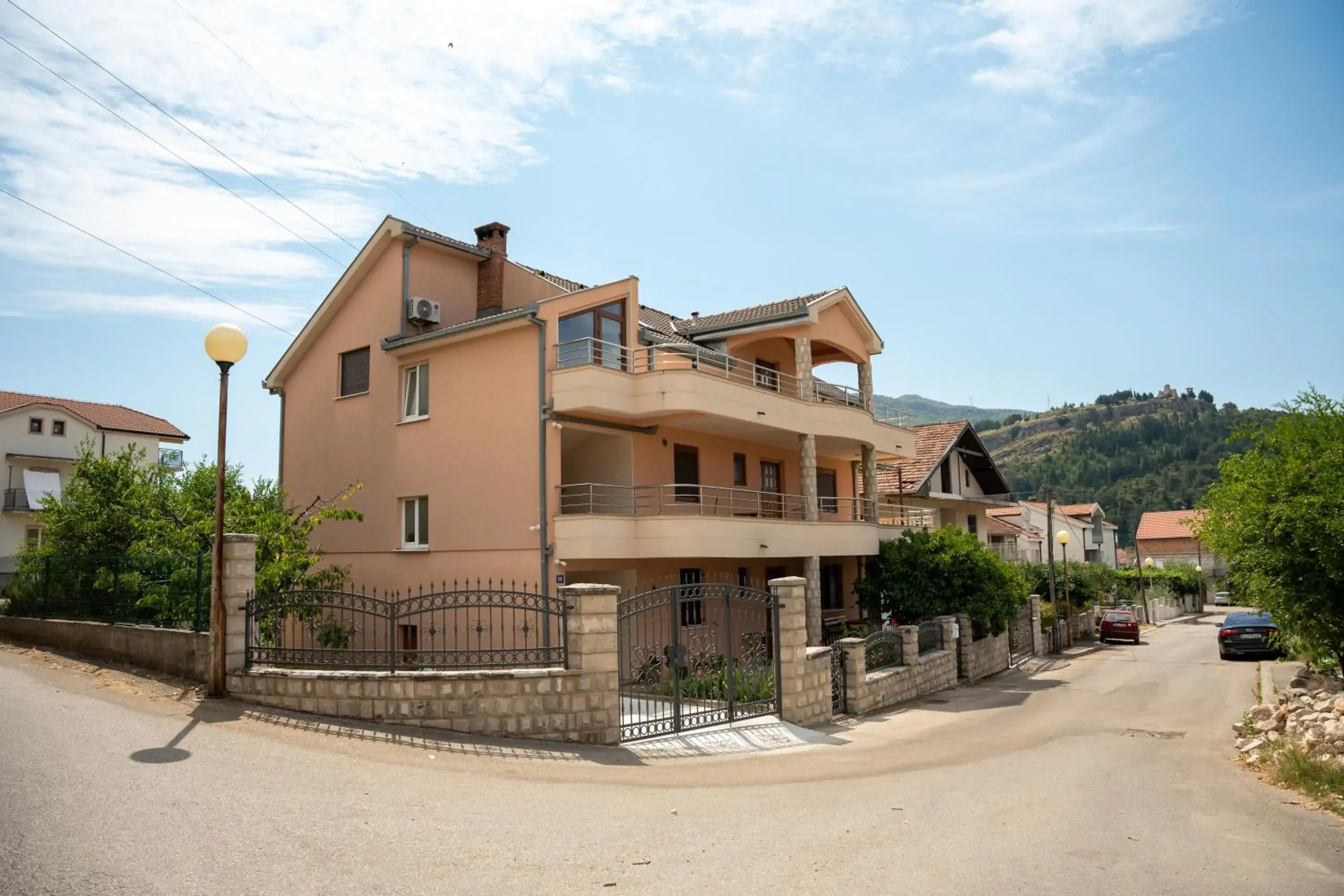 One-Bedroom Apartment in Apartman Trebinje One-Bedroom Apartment in Apartman Trebinje