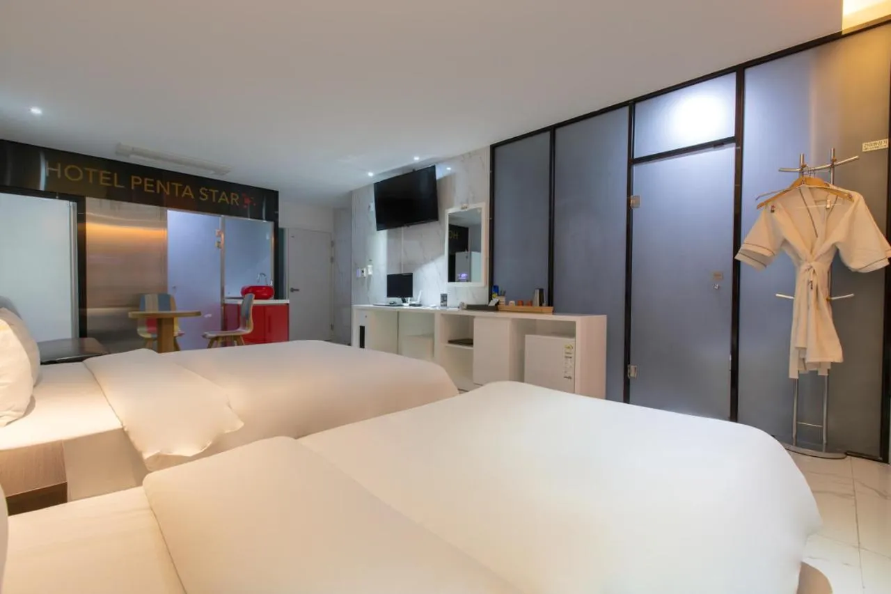 Bed in Incheon Pentastar Hotel