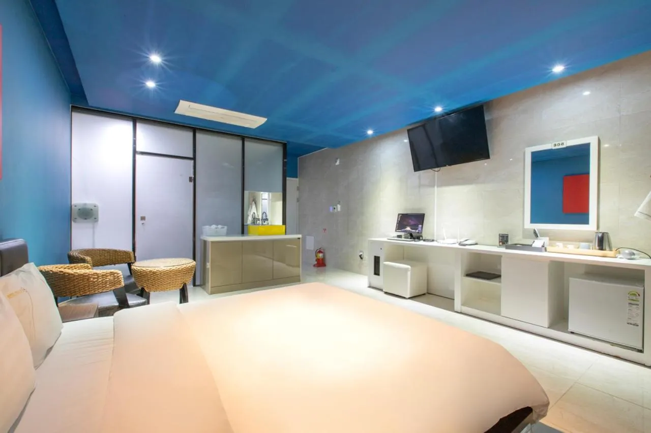 Bed in Incheon Pentastar Hotel