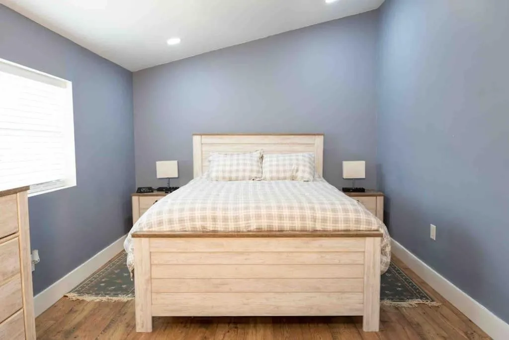 Bed in Tampa Bay Oasis