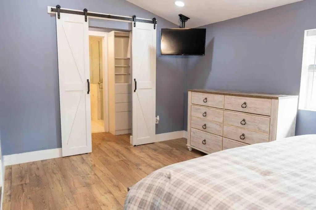 Bed in Tampa Bay Oasis