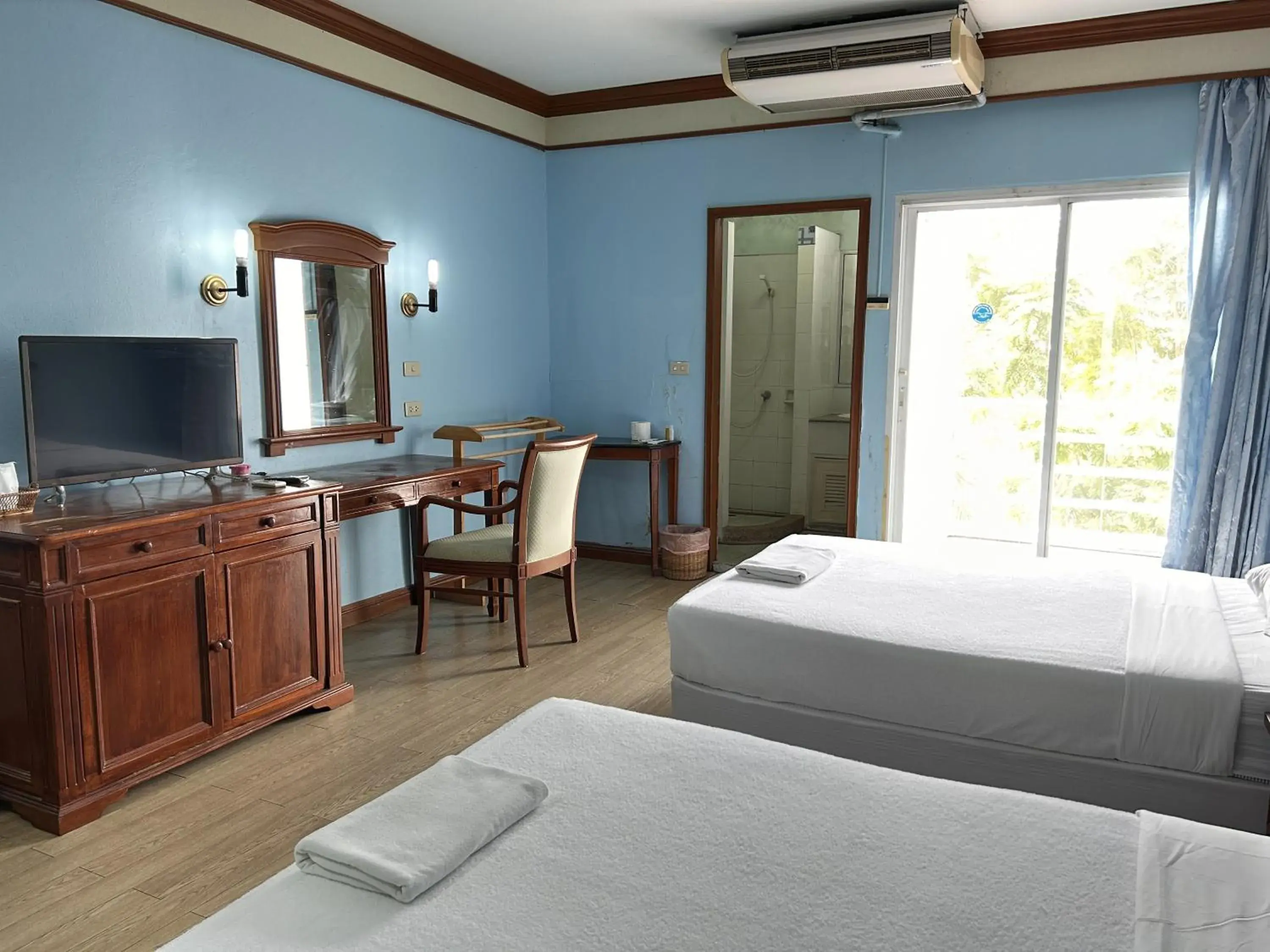 Superior Twin Room in สถานตากอากาศบางปู สมุทปราการ Bang Pu Recreation Center Samut Prakan Superior Twin Room in สถานตากอากาศบางปู สมุทปราการ Bang Pu Recreation Center Samut Prakan