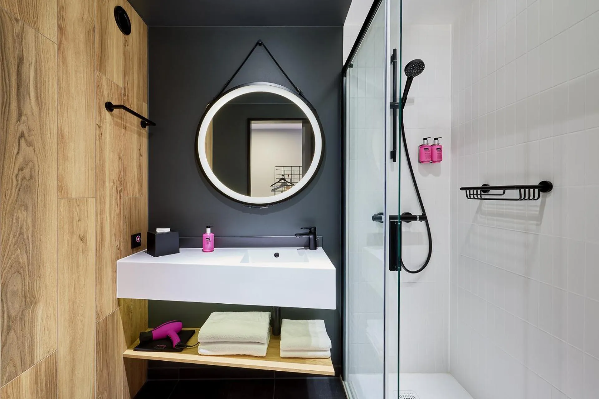 Bedroom in Moxy Karlsruhe