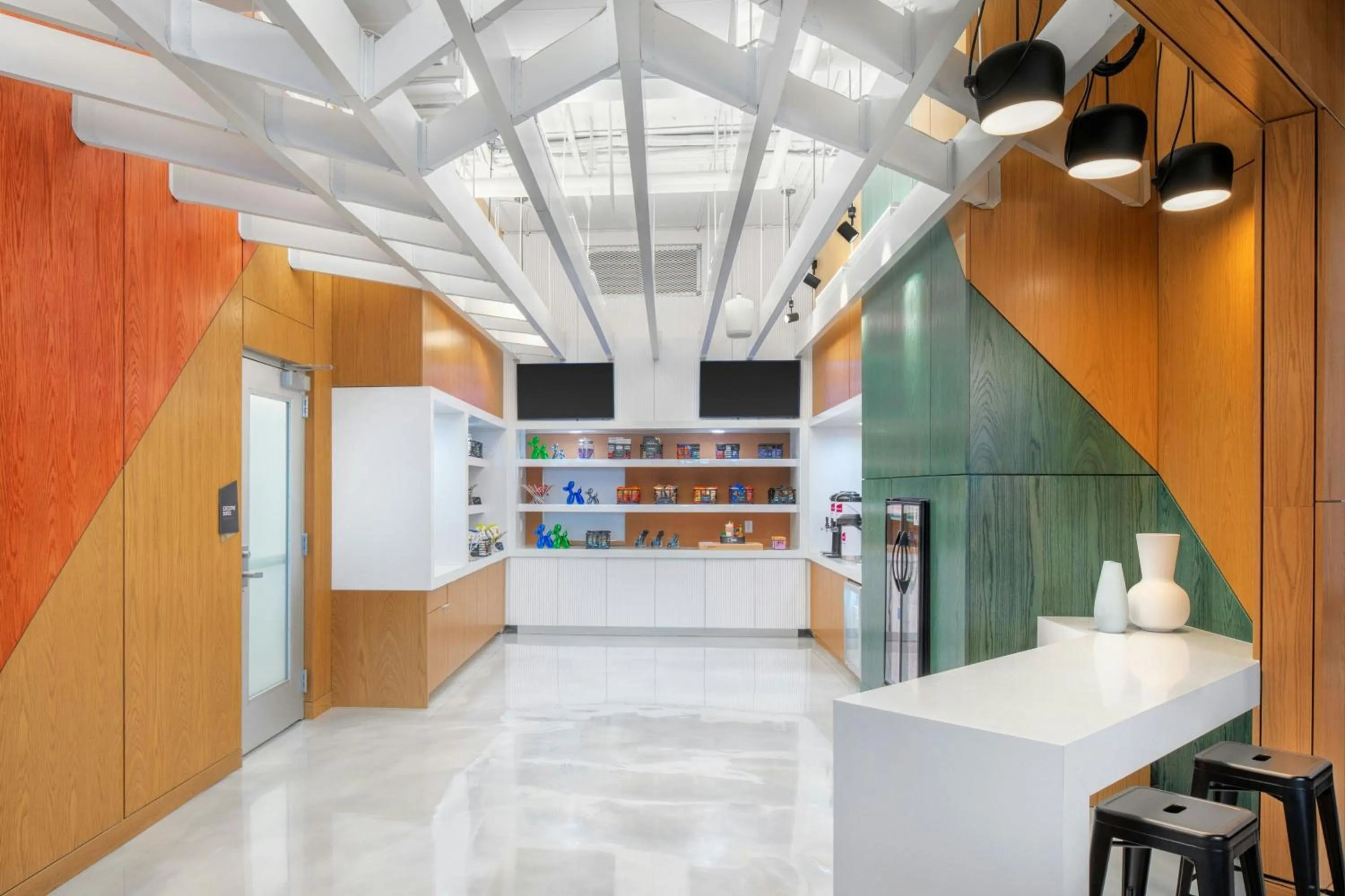 Restaurant/places to eat in Aloft Fort Lauderdale Airport & Cruise Port