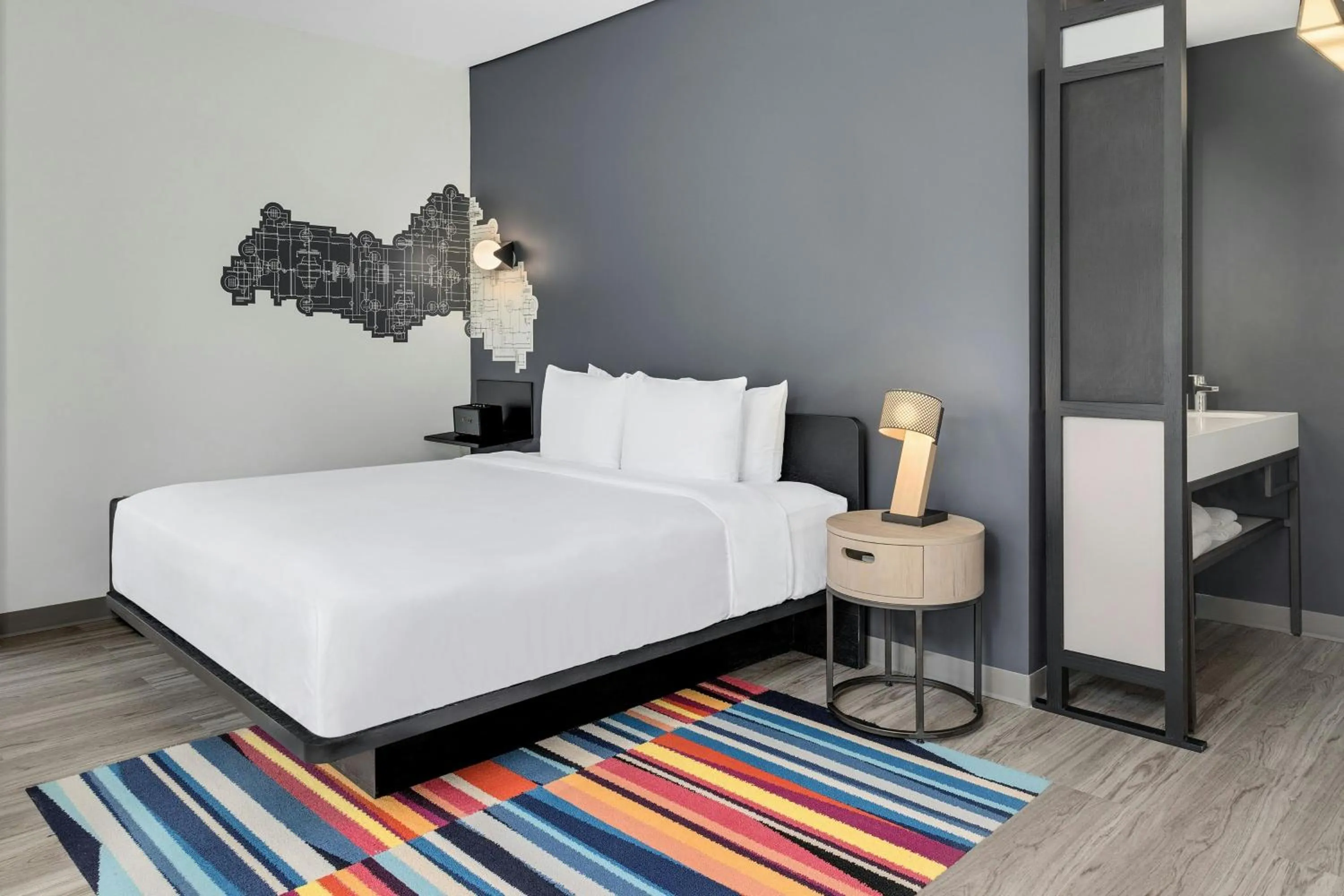Photo of the whole room, Bed in Aloft Santo Domingo Piantini