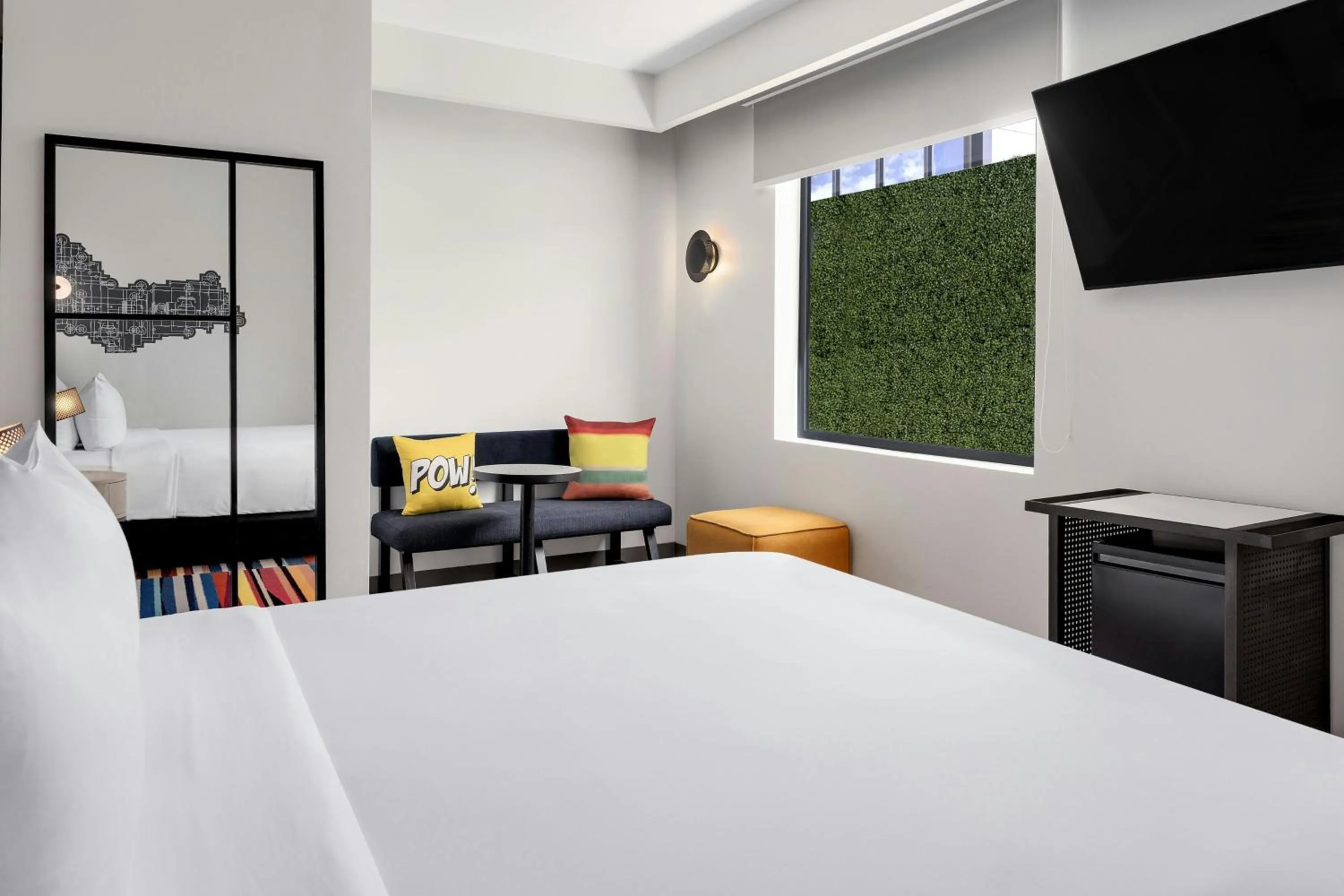 Photo of the whole room, Bed in Aloft Santo Domingo Piantini