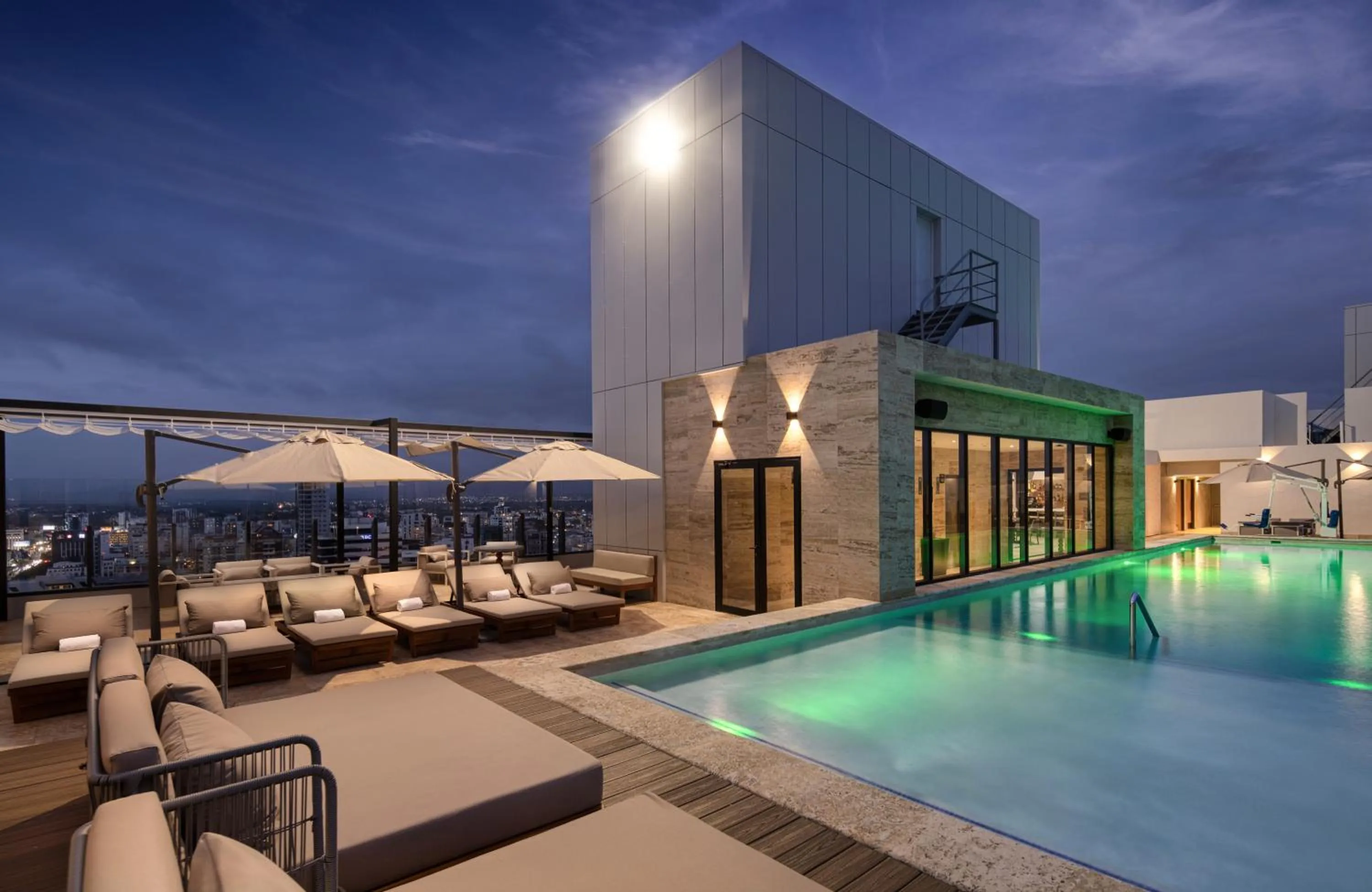 Swimming pool in Santo Domingo Marriott Hotel Piantini