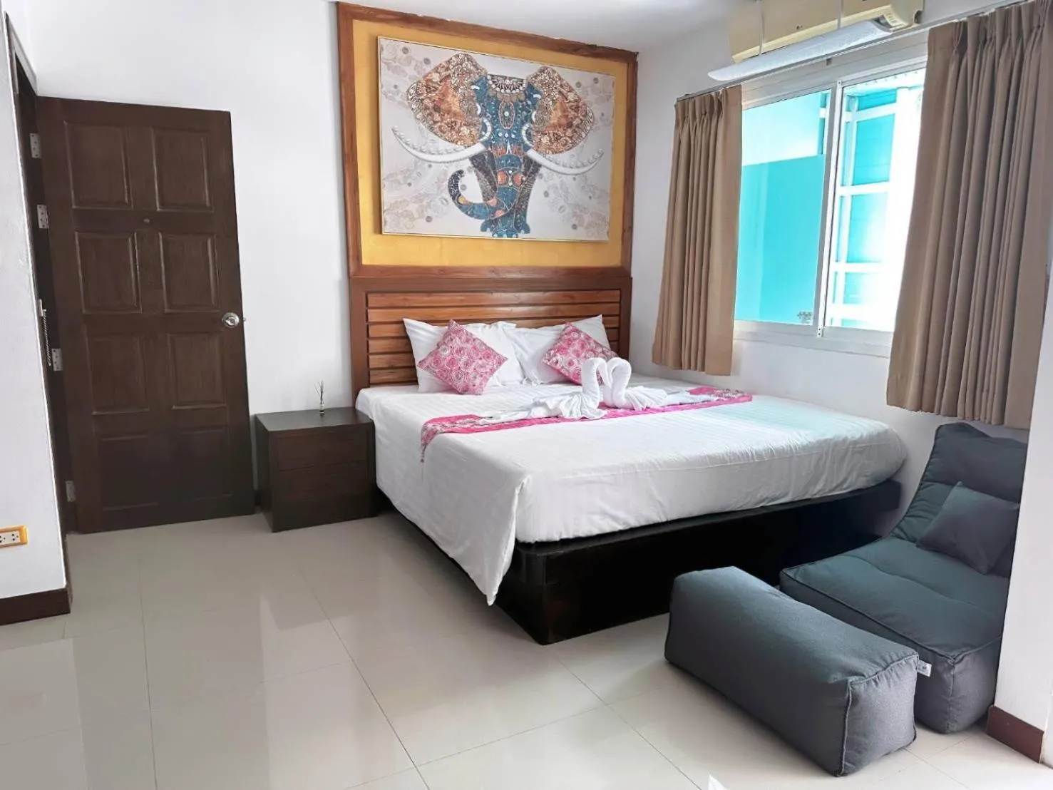 Bed in Abby's House Hotel