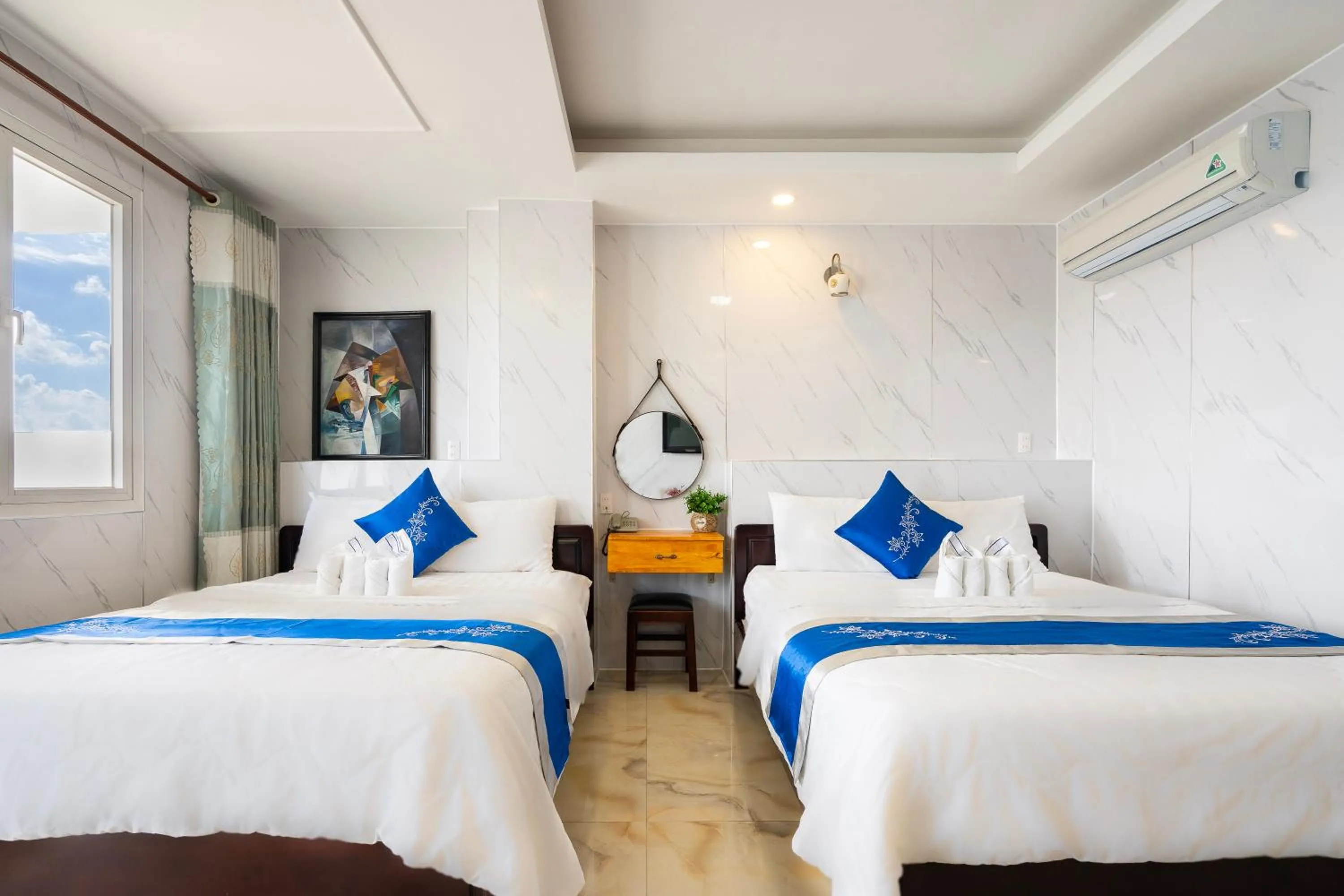 Bed in Mai Phương - RUBY SAIGON HOTEL