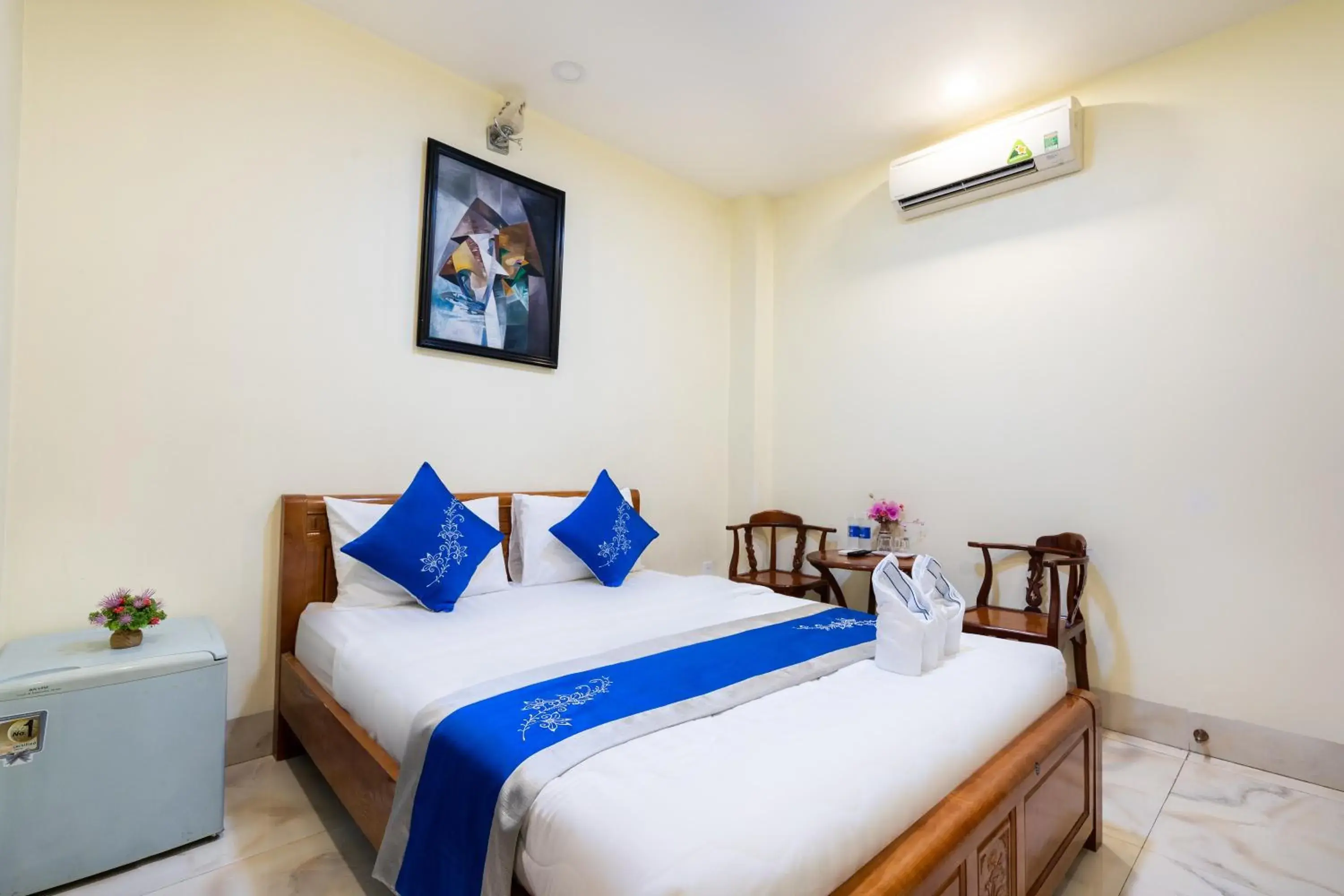 Bed in Mai Phương - RUBY SAIGON HOTEL Bed in Mai Phương - RUBY SAIGON HOTEL