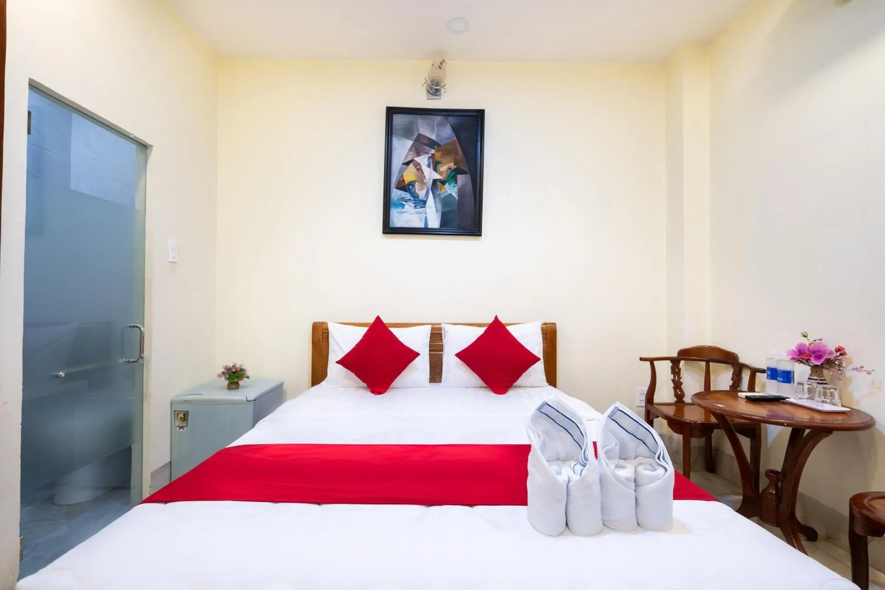 Bed in Mai Phương - RUBY SAIGON HOTEL Bed in Mai Phương - RUBY SAIGON HOTEL