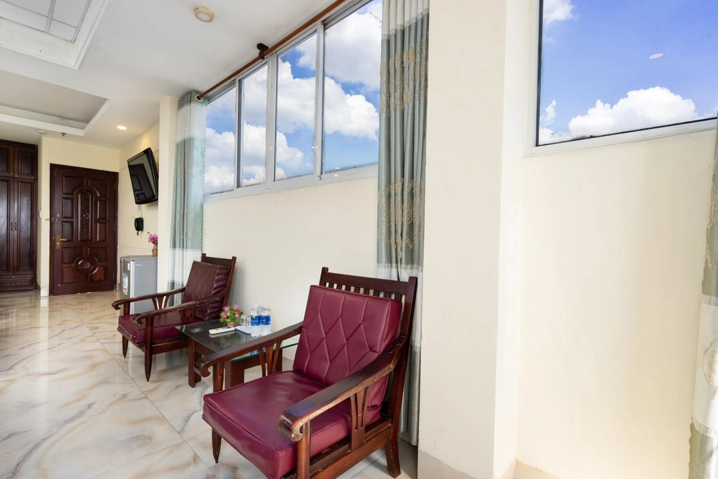 Mai Phương - RUBY SAIGON HOTEL