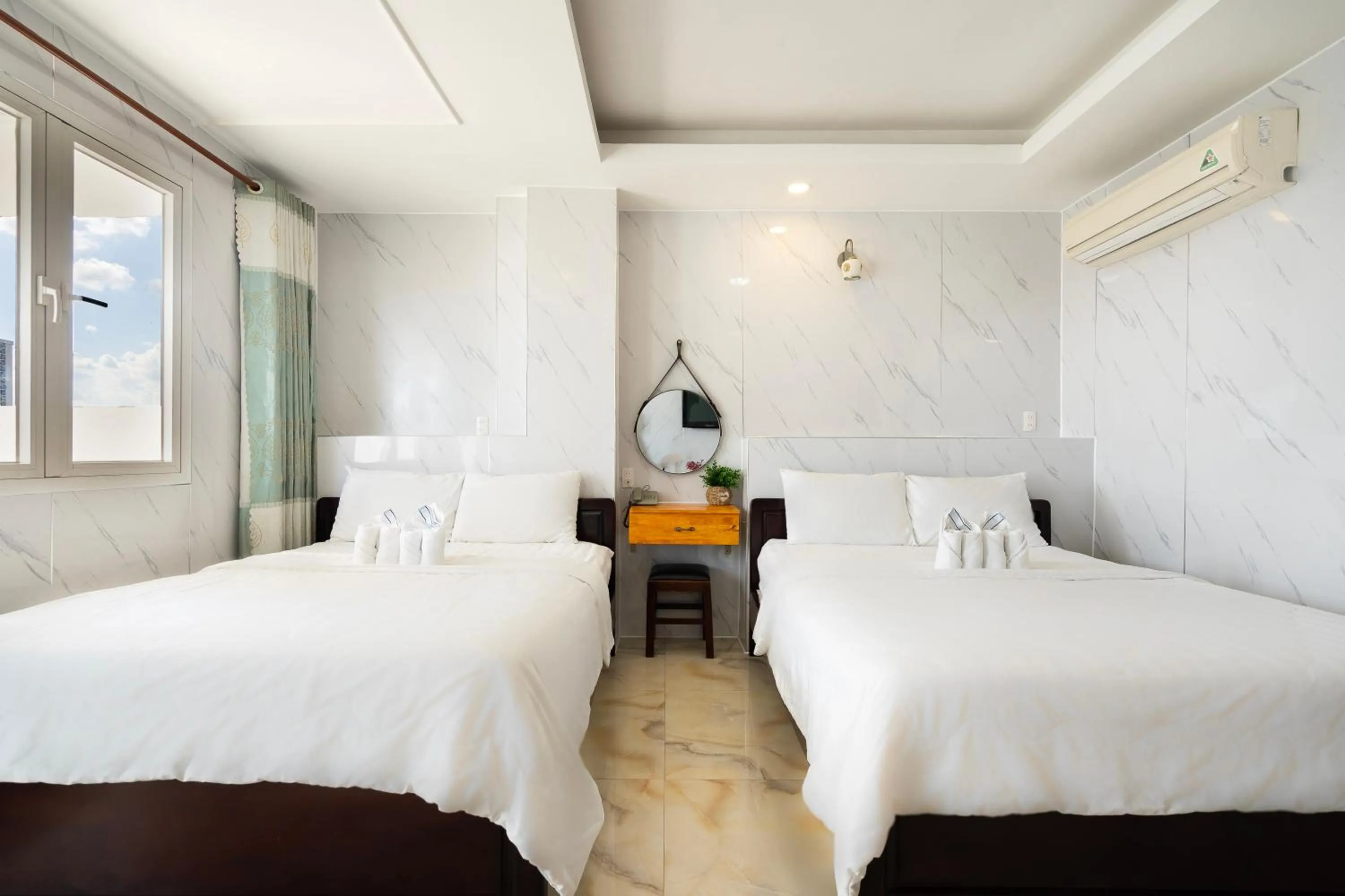 Bed in Mai Phương - RUBY SAIGON HOTEL