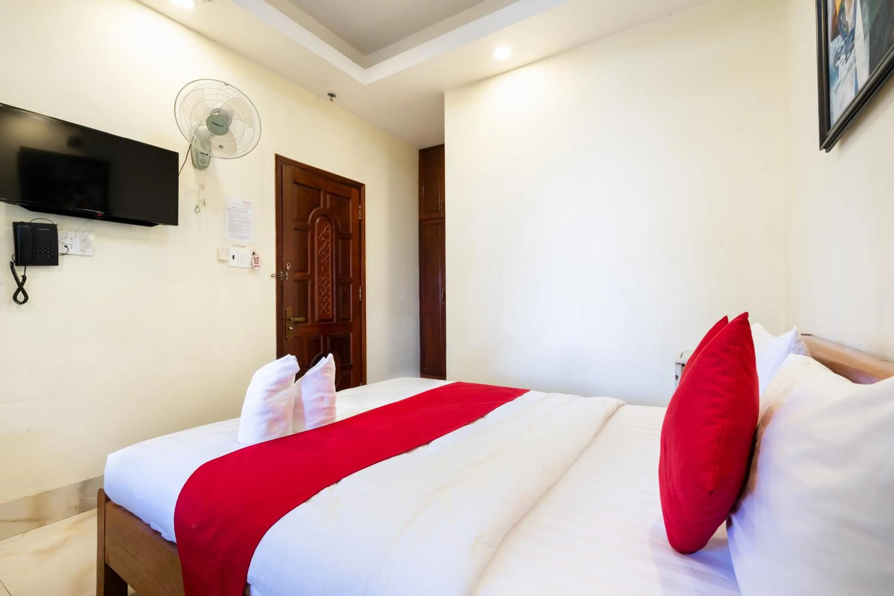 Bed in Mai Phương - RUBY SAIGON HOTEL