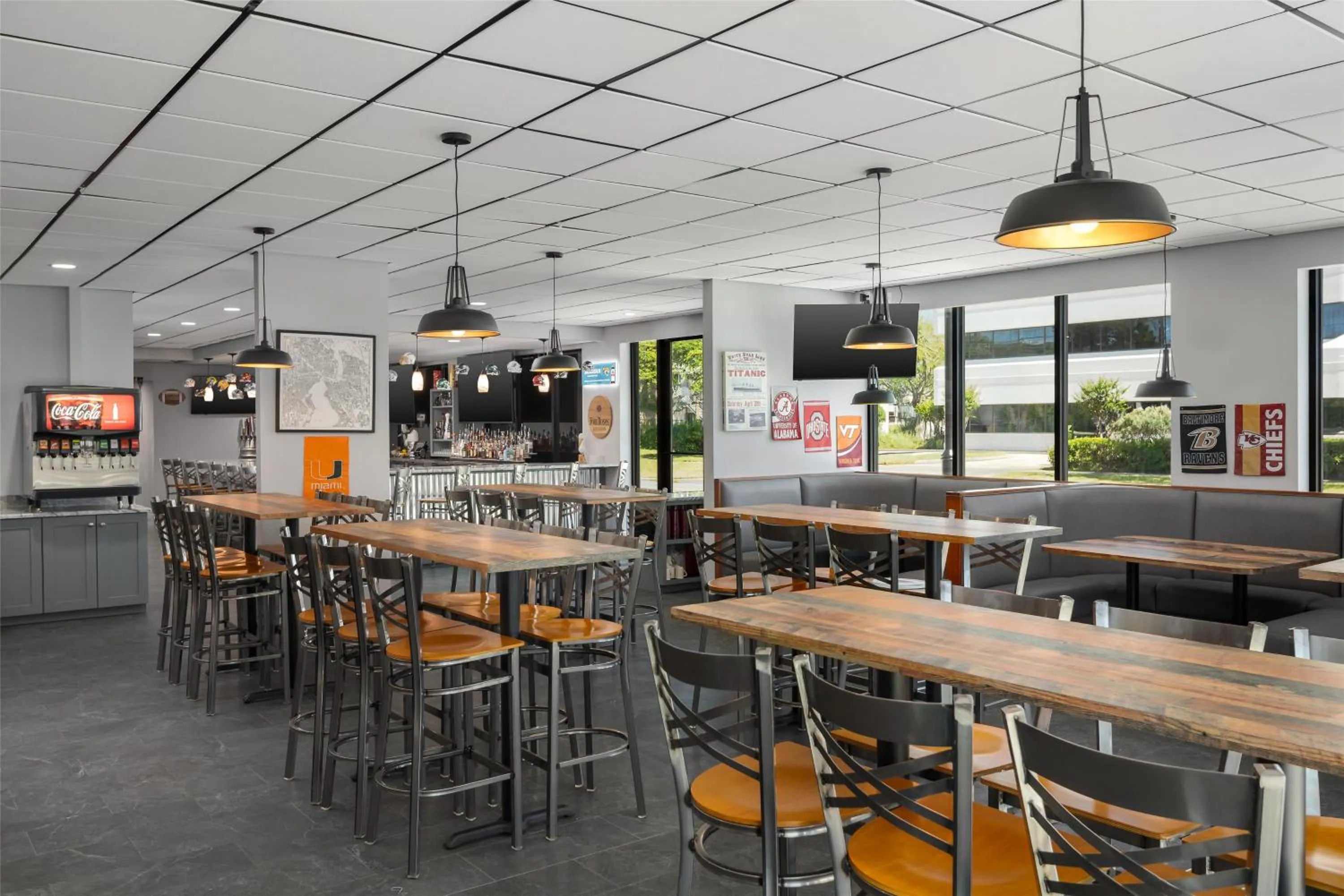 Restaurant/places to eat in Home2 Suites By Hilton Jacksonville Downtown