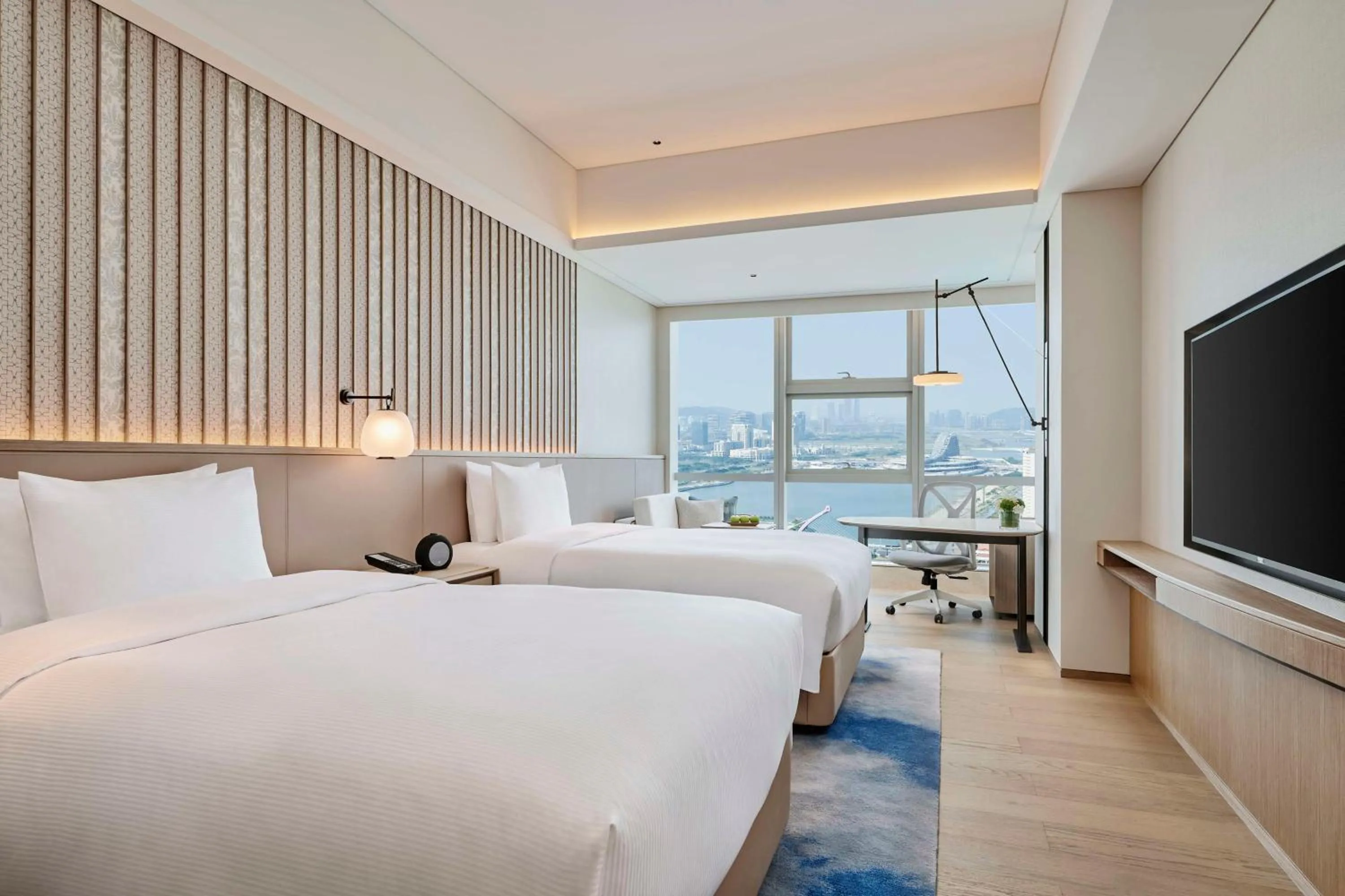 Bed in DoubleTree by Hilton Zhuhai Hengqin