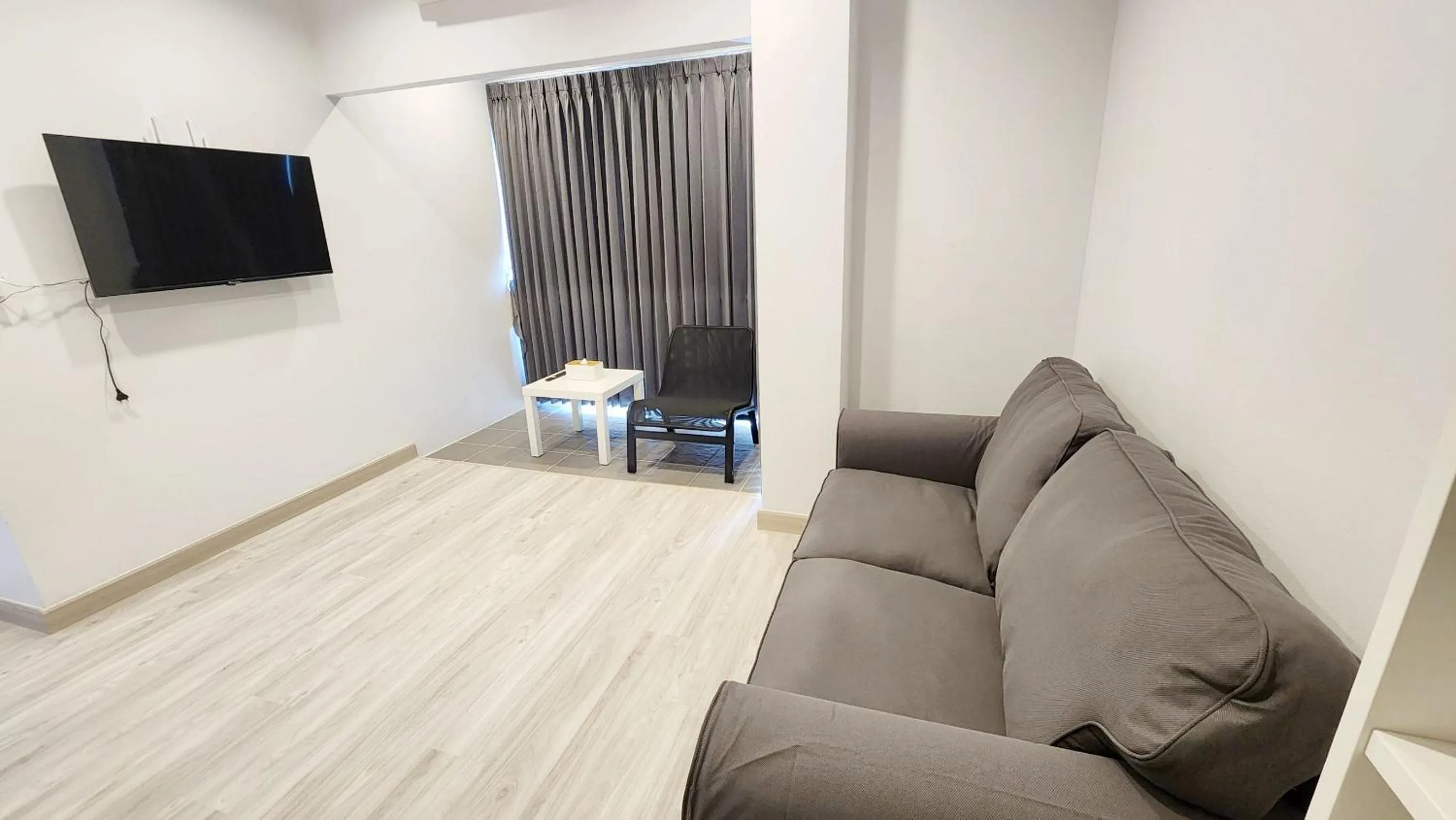 TV and multimedia in Goodday Hotel