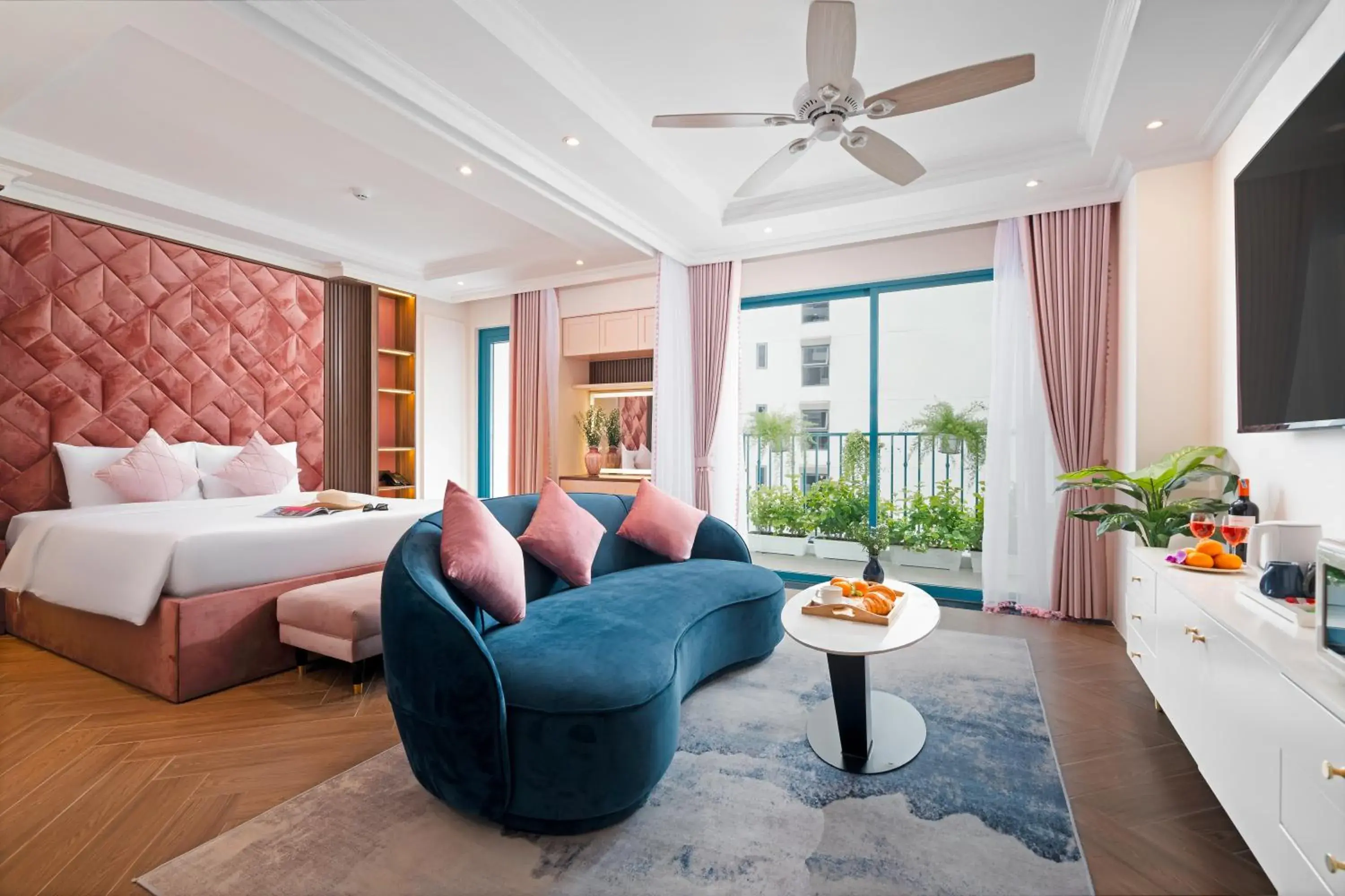 Bed in Pavillon Boutique Hotel & Apartment Nha Trang Bed in Pavillon Boutique Hotel & Apartment Nha Trang