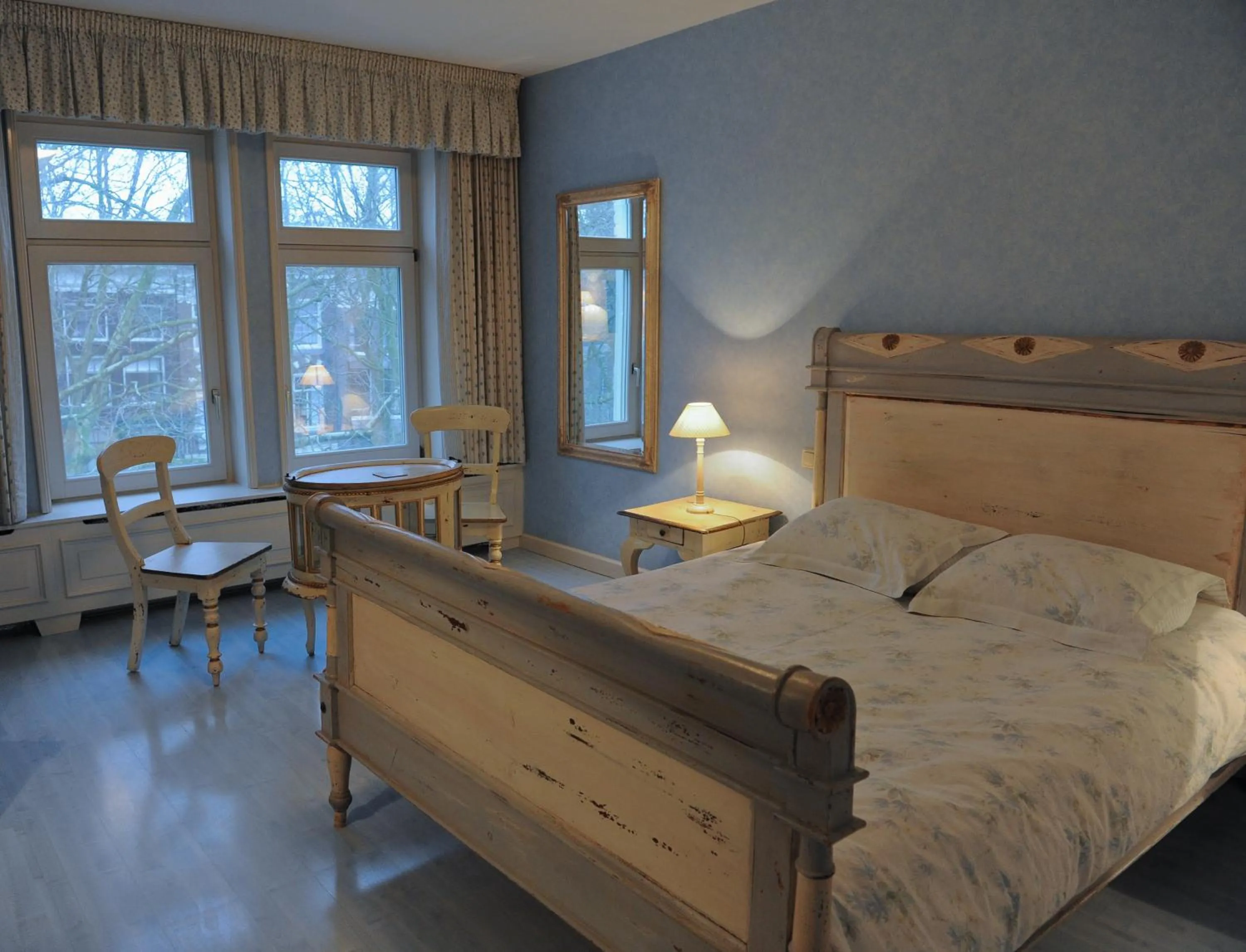 Bed in Imperial Hotel Amsterdam