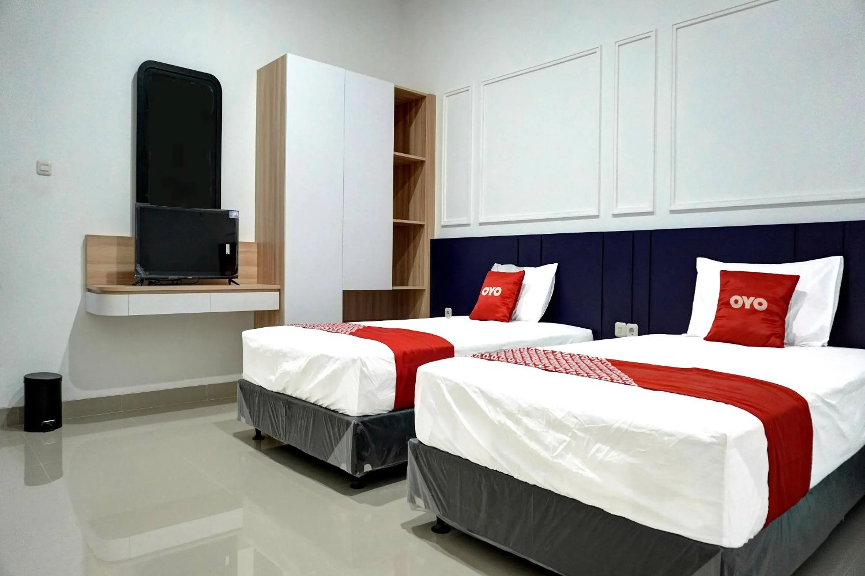 Bedroom in Capital O 92804 La Tansa Syariah Hotel