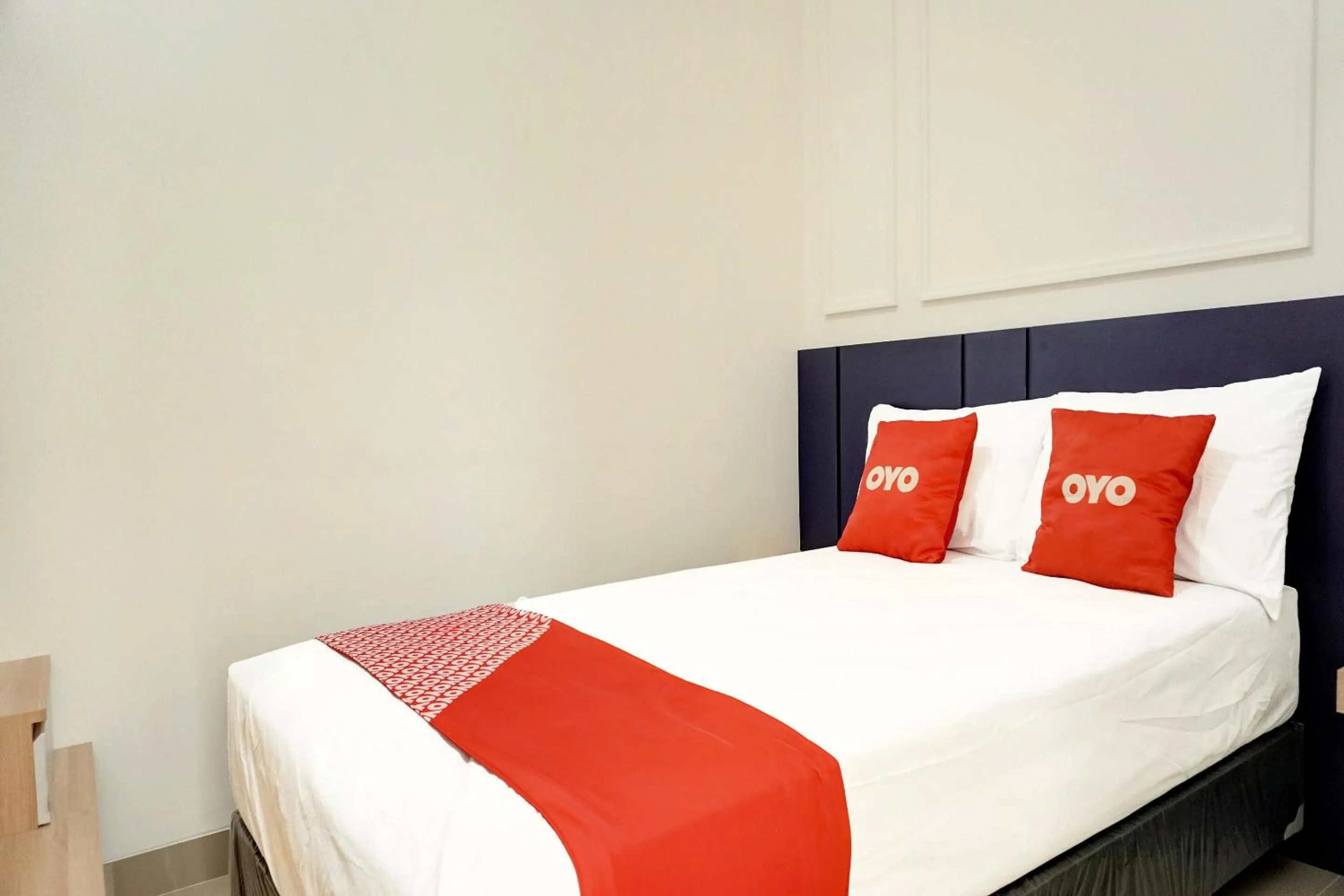 Bedroom in Capital O 92804 La Tansa Syariah Hotel