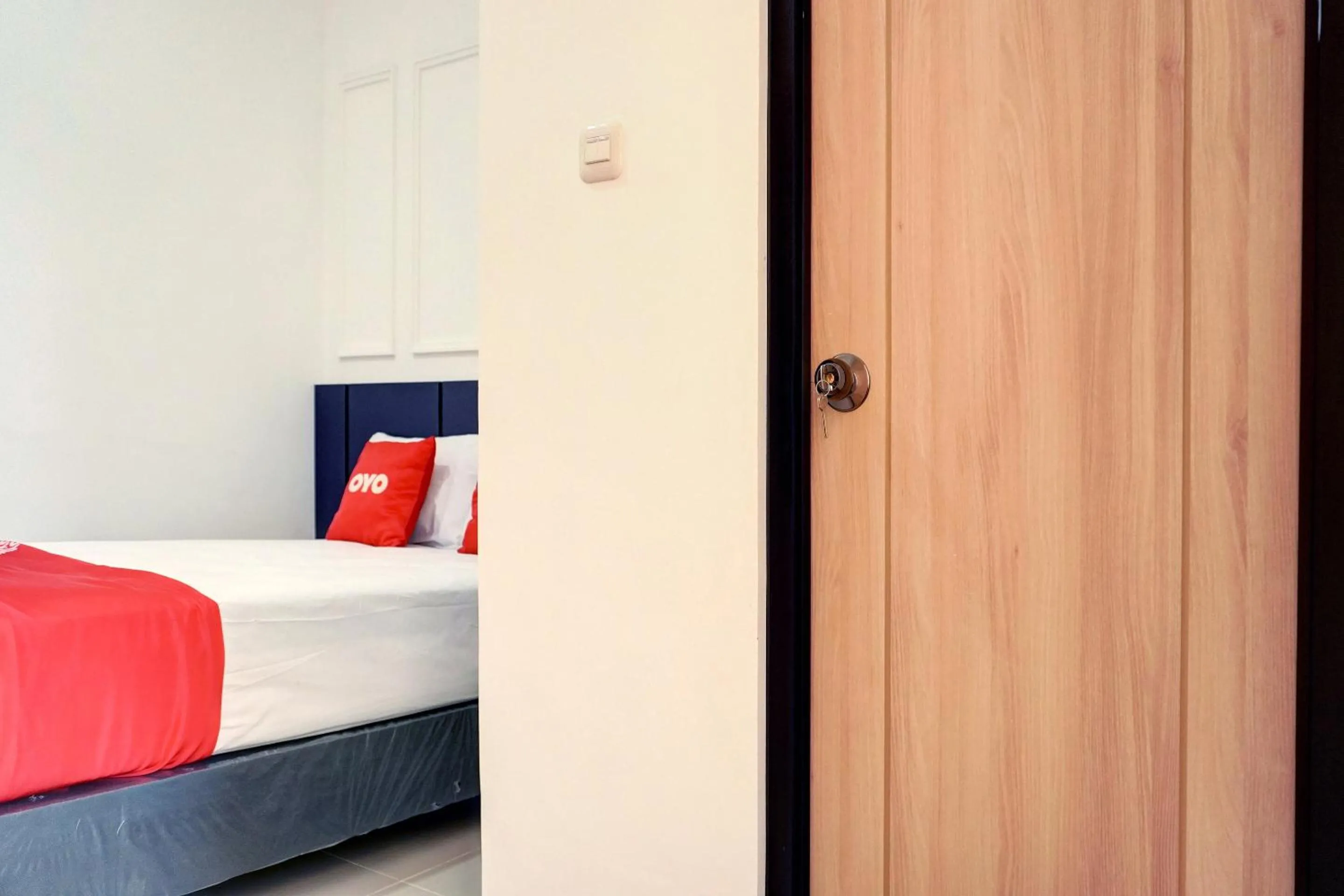 Bedroom in Capital O 92804 La Tansa Syariah Hotel