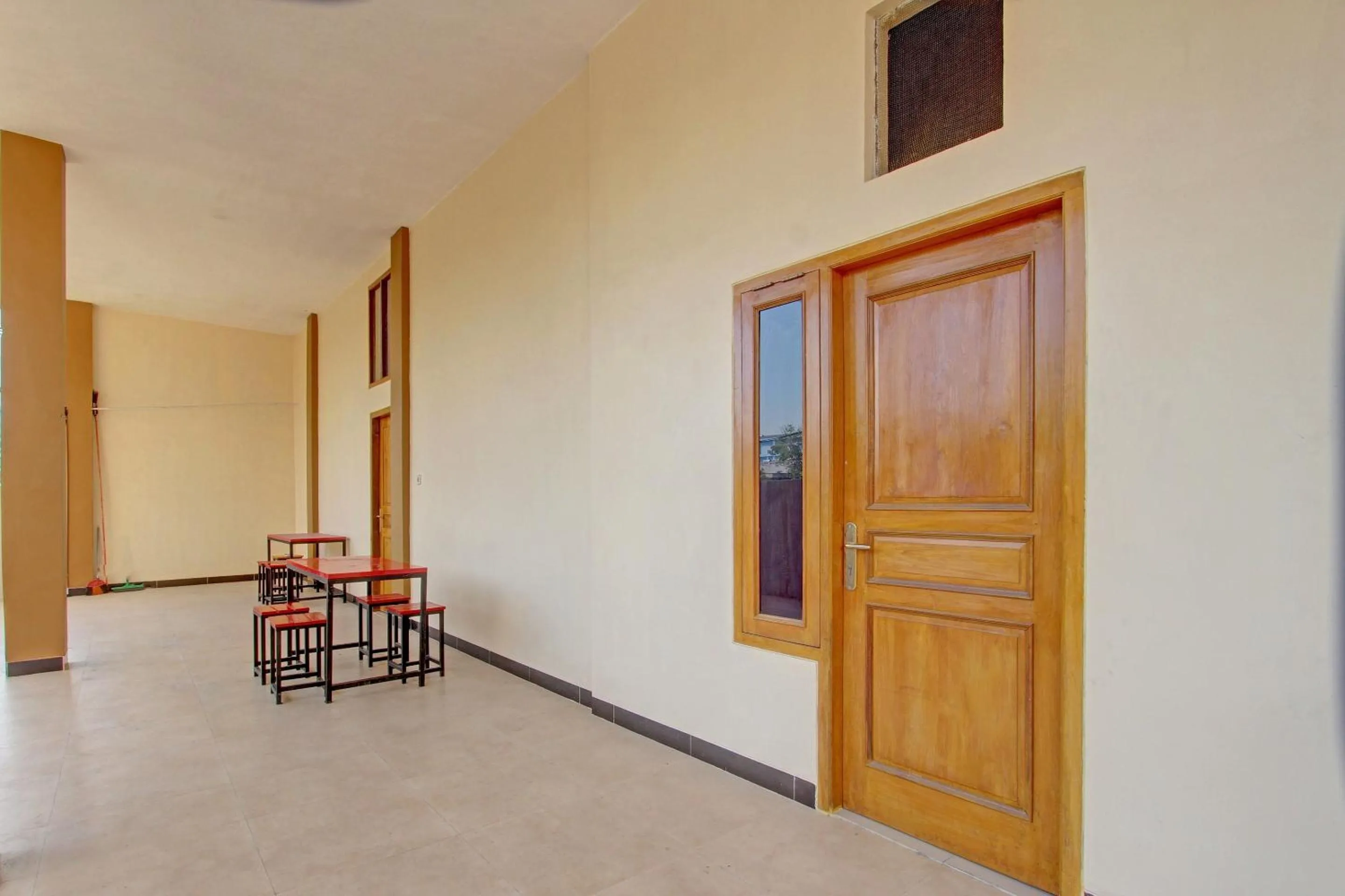 Lobby or reception in OYO Life 92812 Galih Kostel 2 Syariah