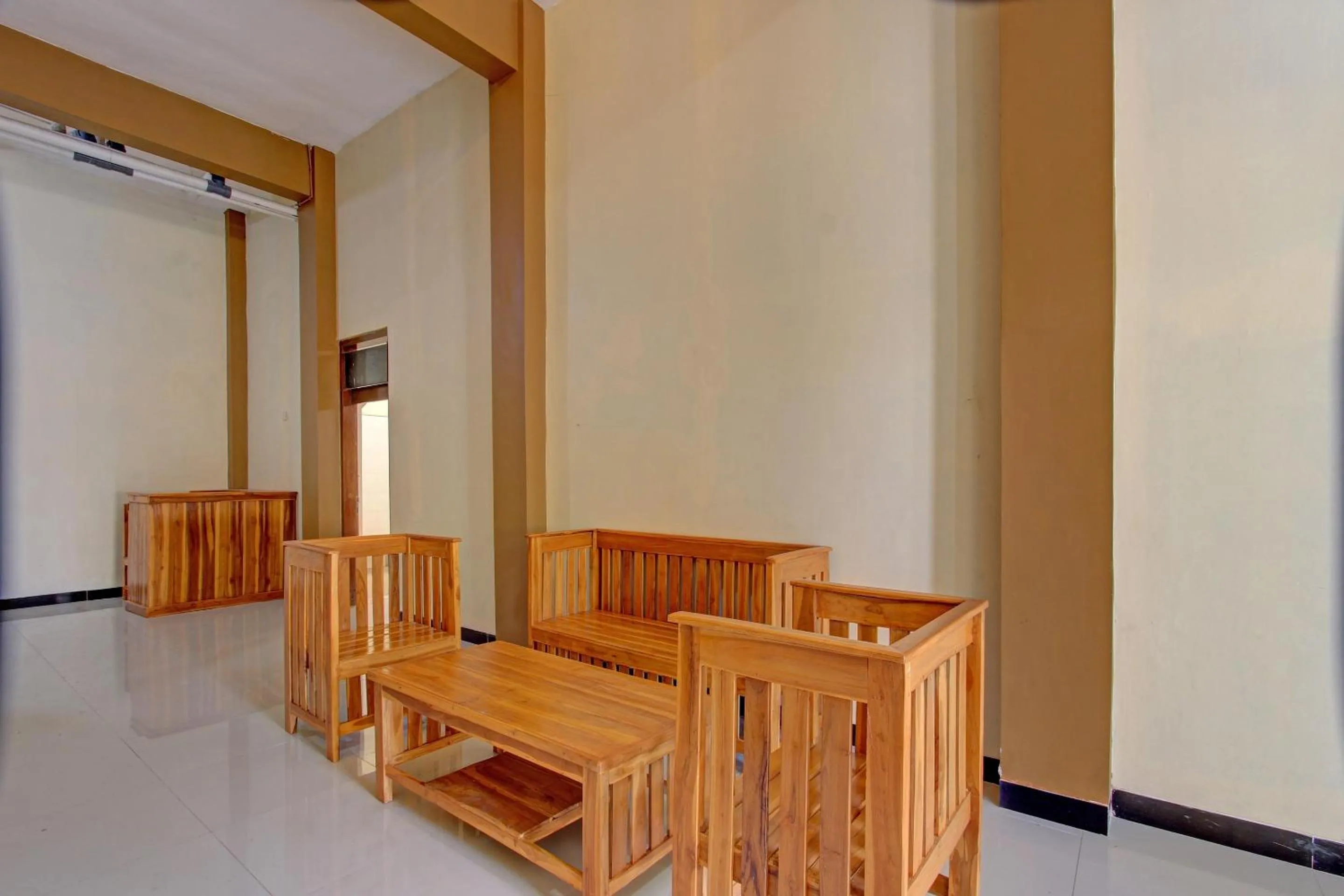 Lobby or reception in OYO Life 92812 Galih Kostel 2 Syariah
