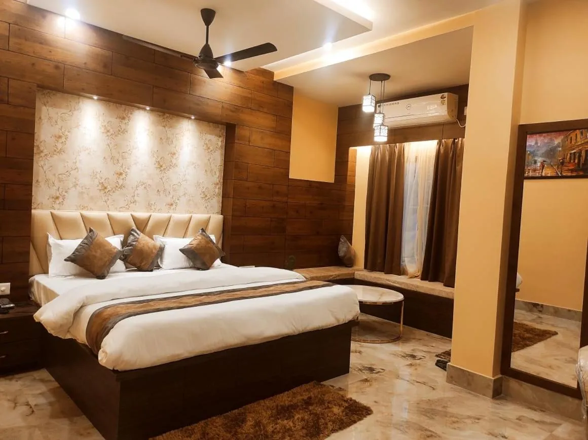 Bed in Hotel Friends Palace