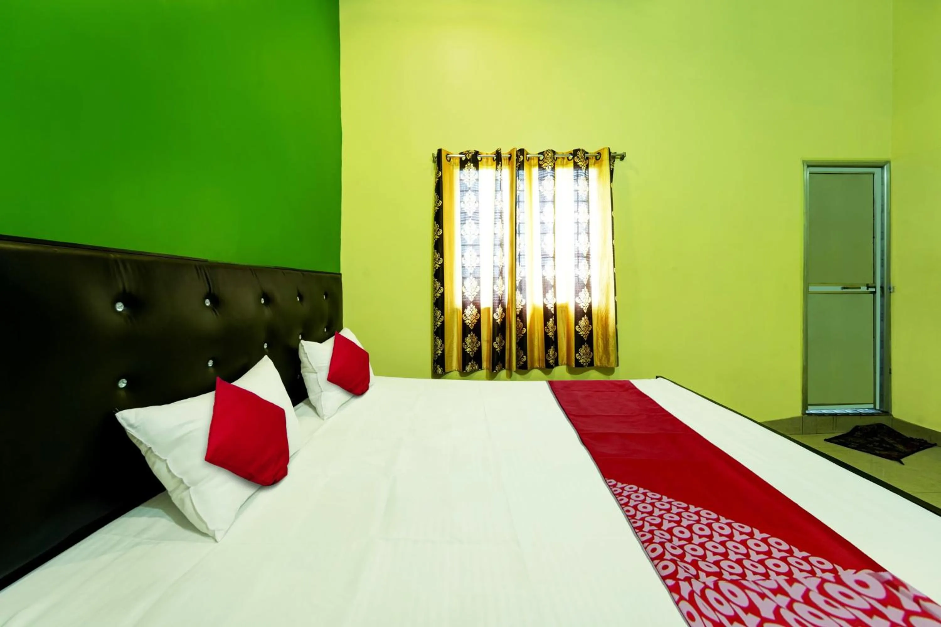 Bedroom in Hotel O by OYO Raj Munmun Hotel