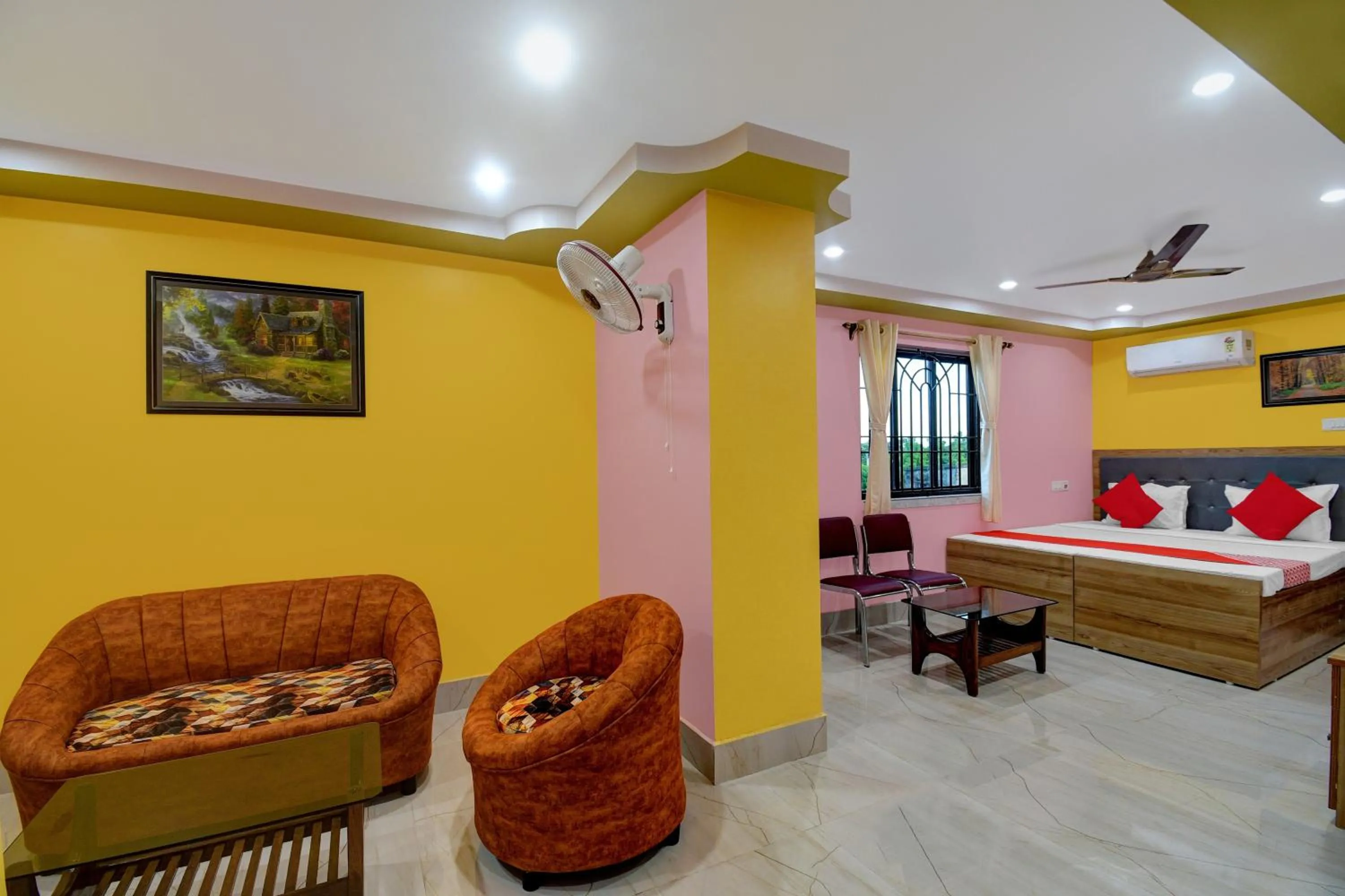 Bedroom, Bed in Super Hotel O Mahal And Restaurant Kanchrapara