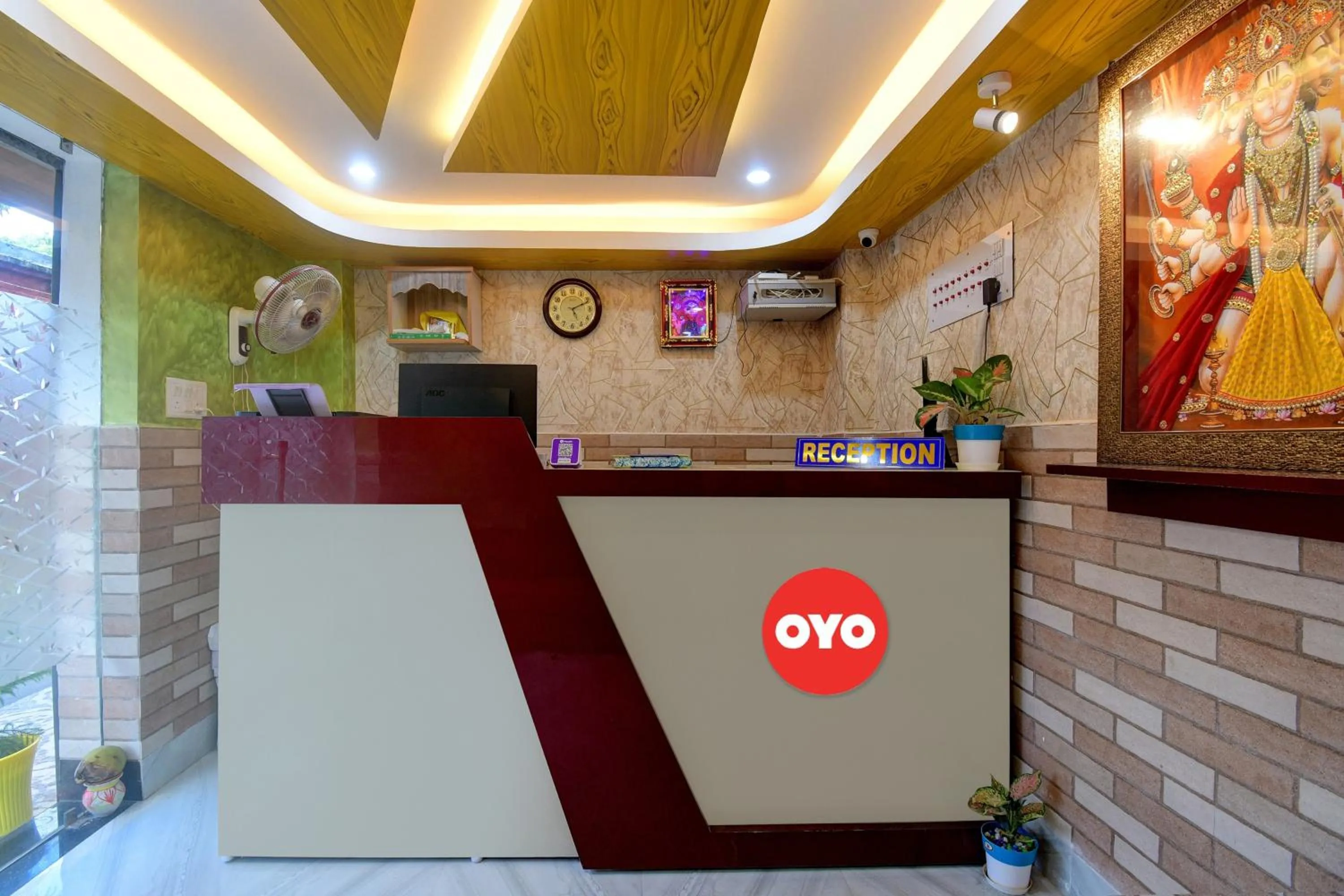 Lobby or reception in Super Hotel O Mahal And Restaurant Kanchrapara