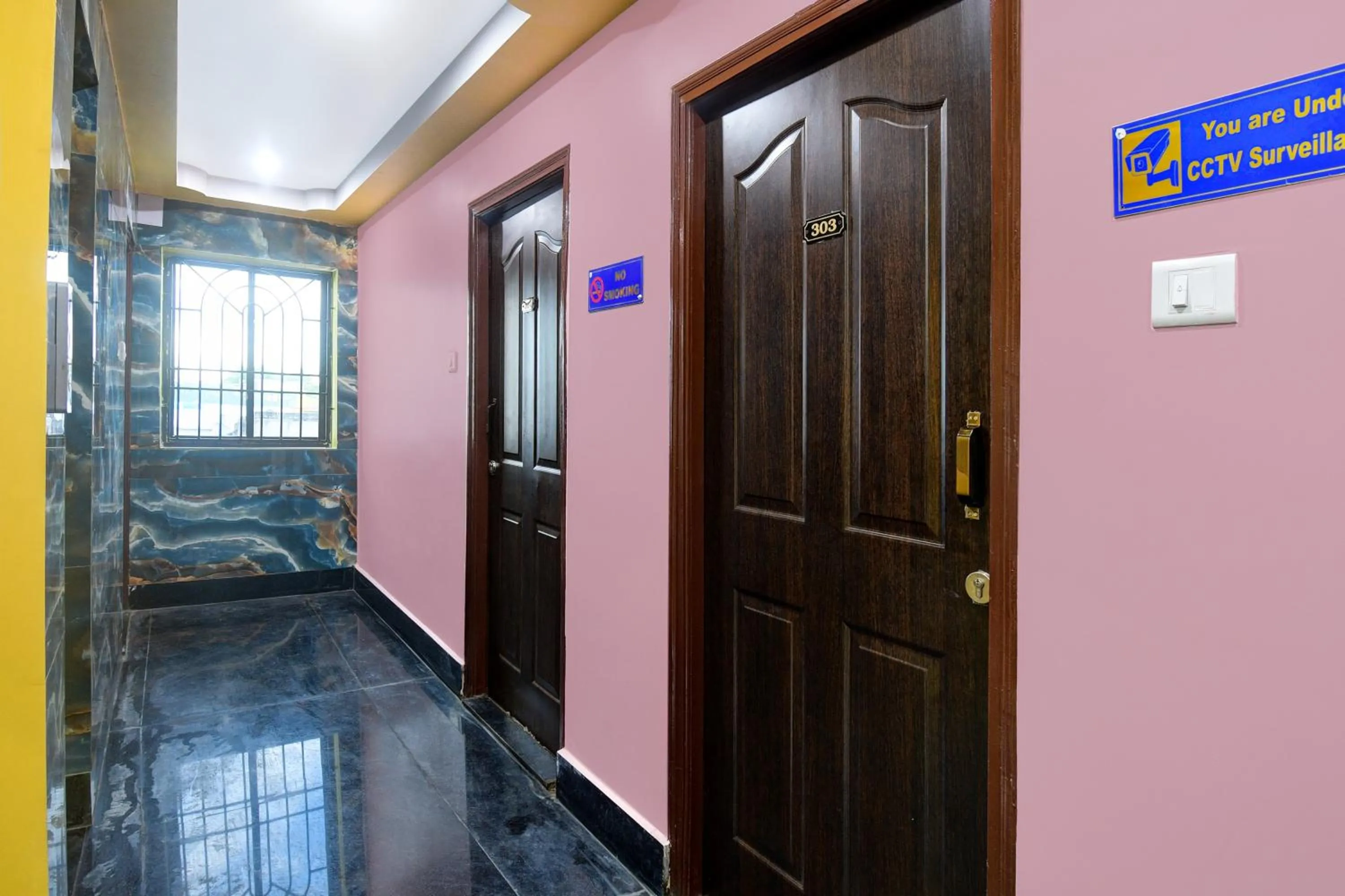 Lobby or reception in Super Hotel O Mahal And Restaurant Kanchrapara