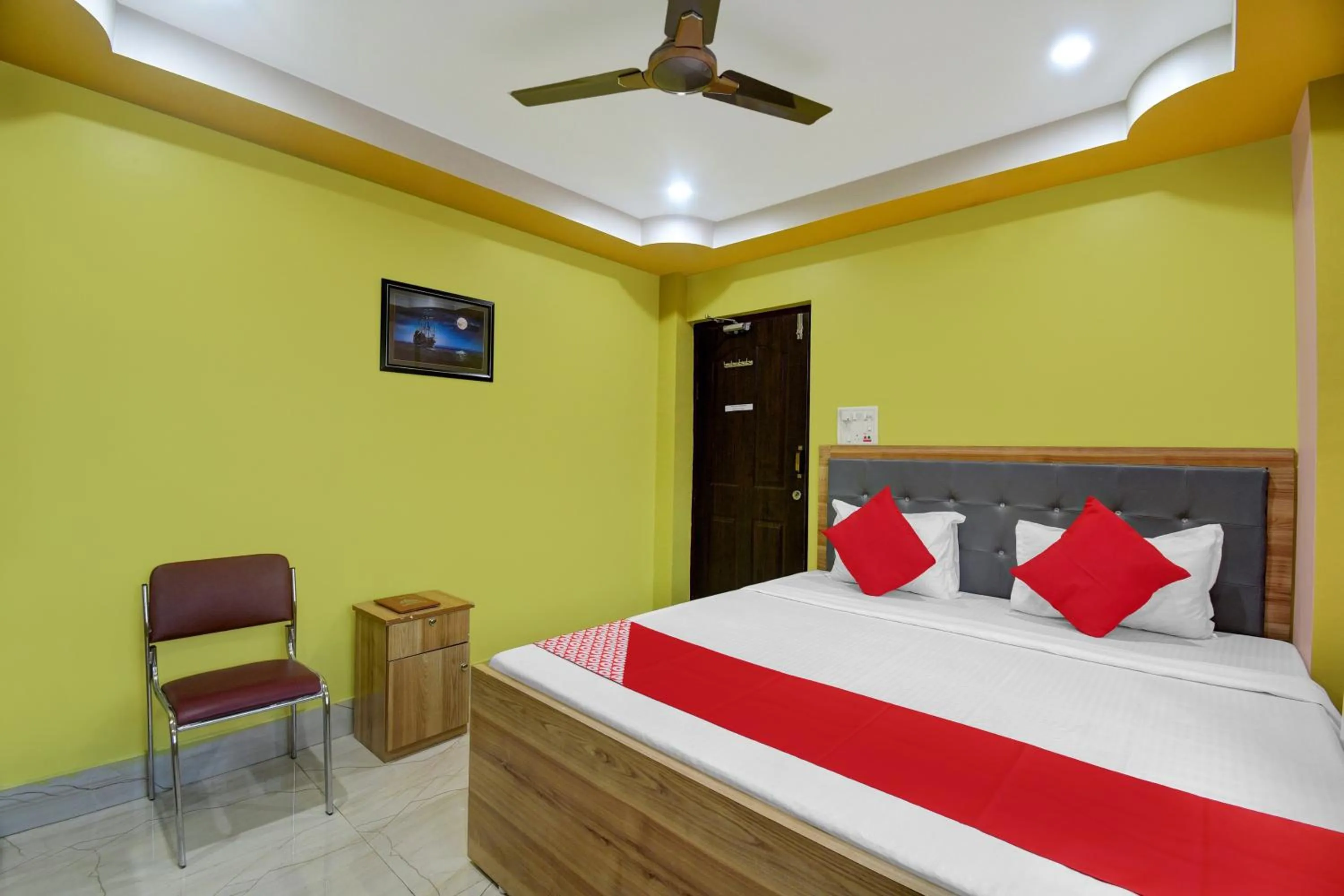 Bedroom, Bed in Super Hotel O Mahal And Restaurant Kanchrapara