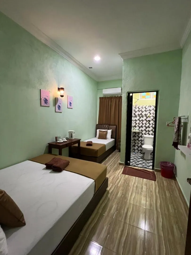 Bed in Perhentian Mama's