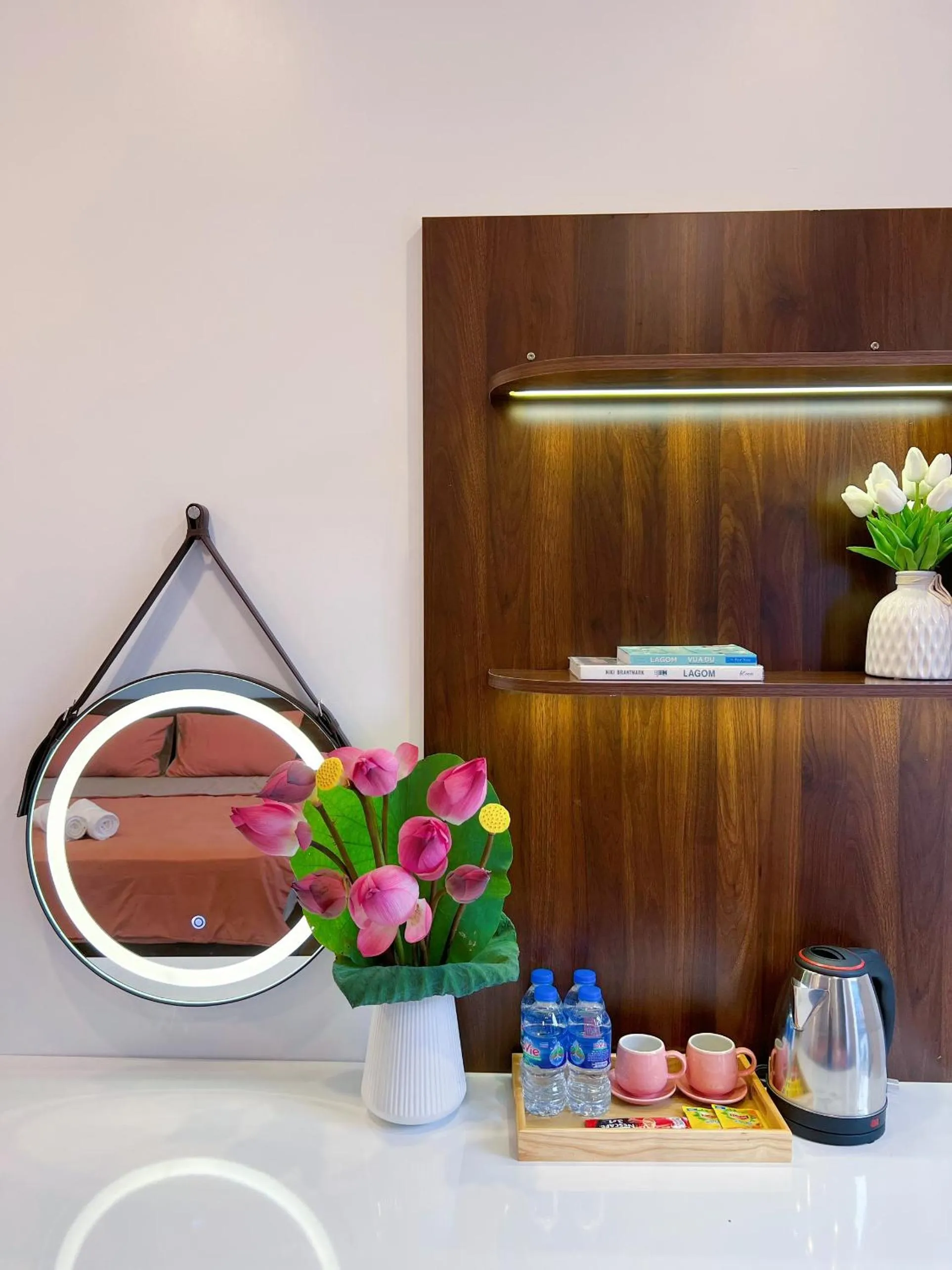 hair dresser in Lagom Ninh Bình Homestay