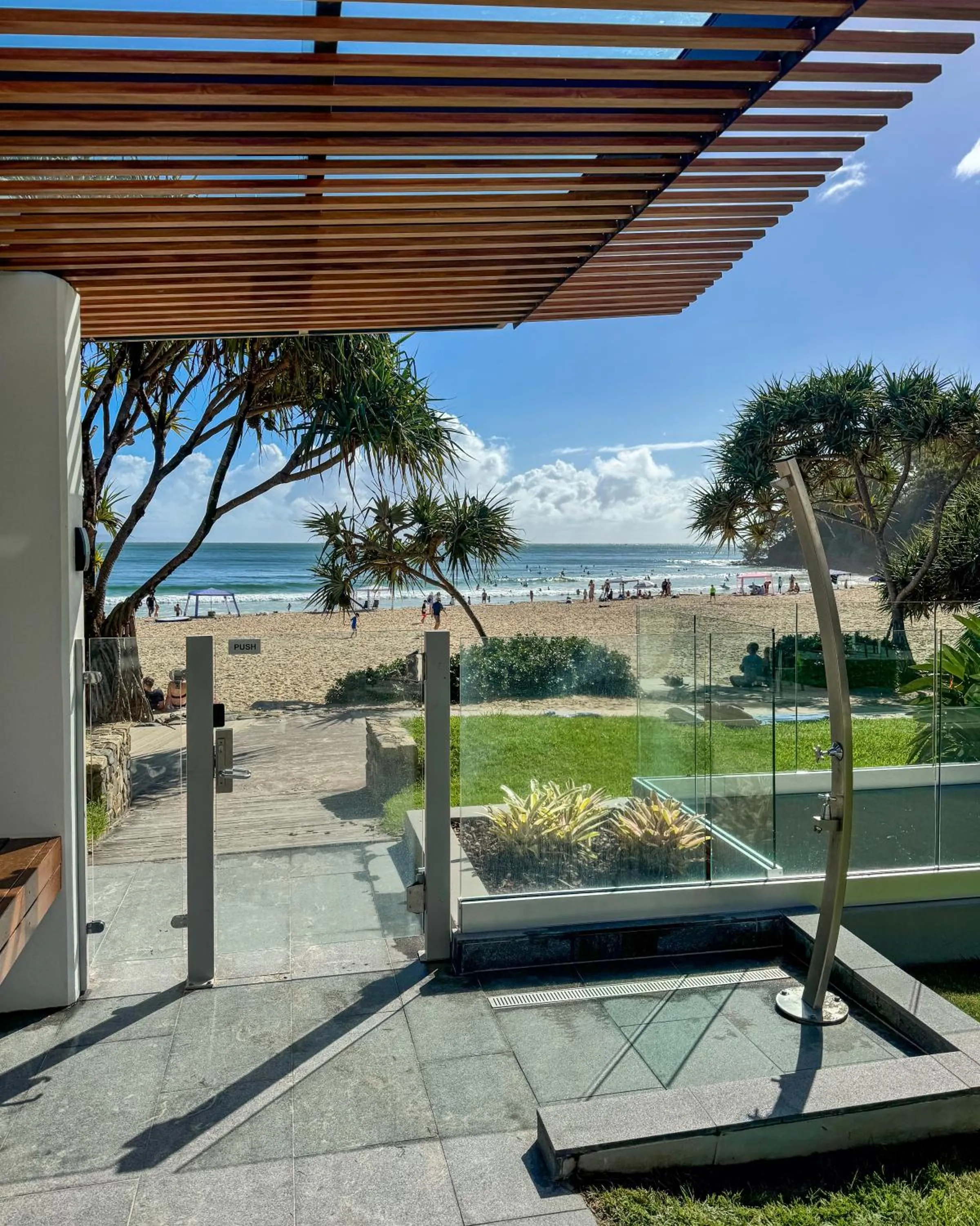Beach in 71 Hastings Street - Beachfront